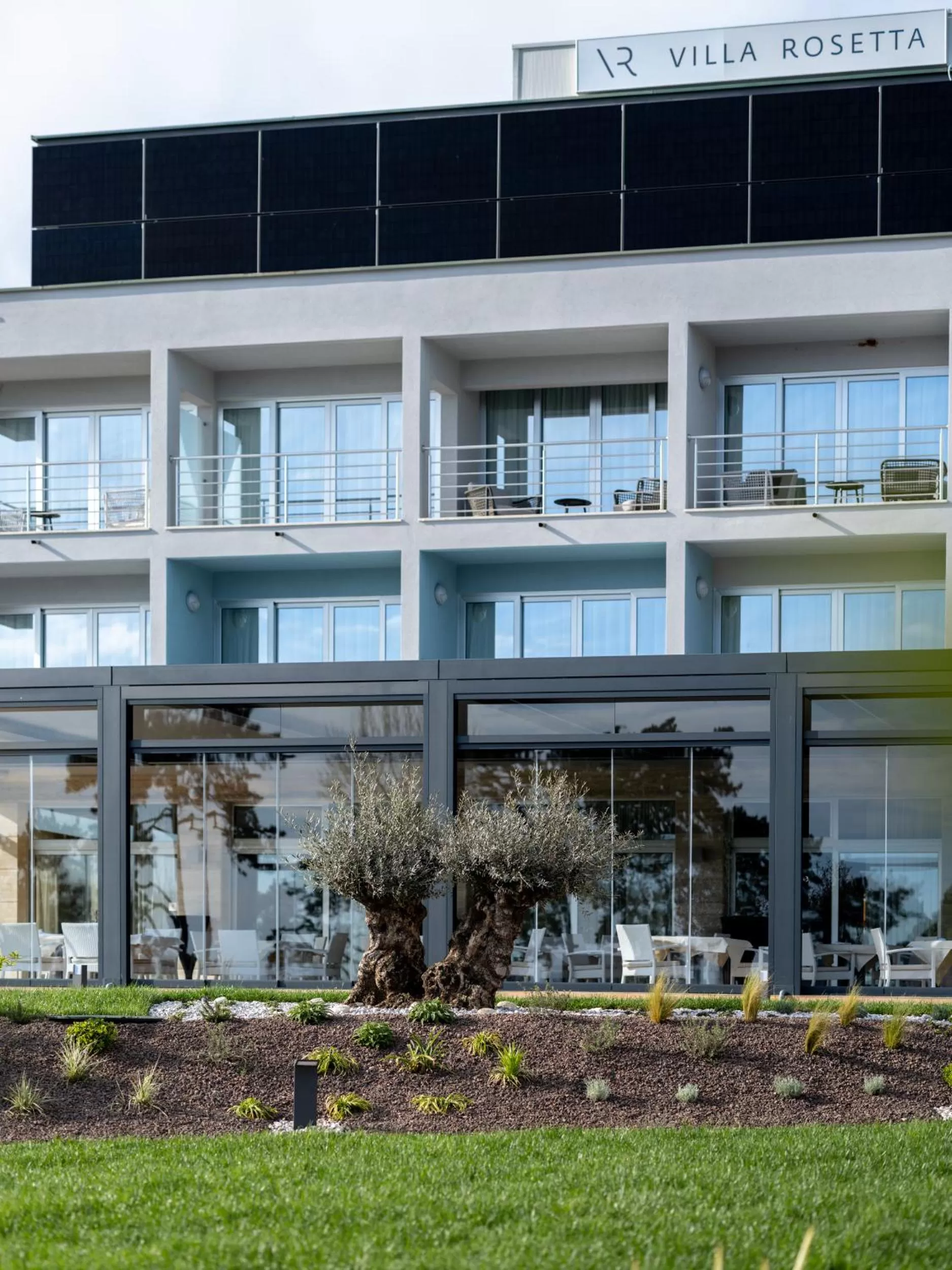 Property building in Hotel Villa Rosetta