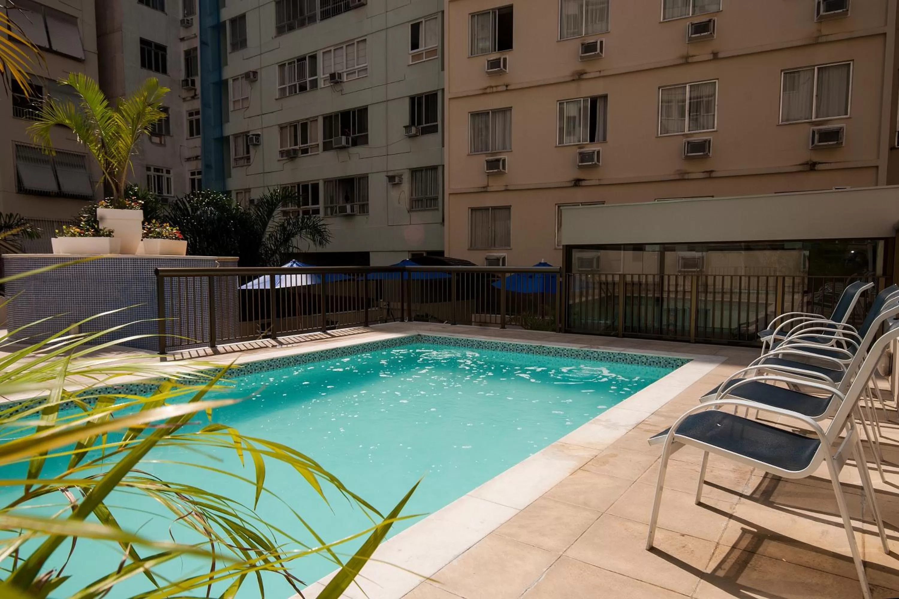 Swimming pool in Hotel Astoria Copacabana