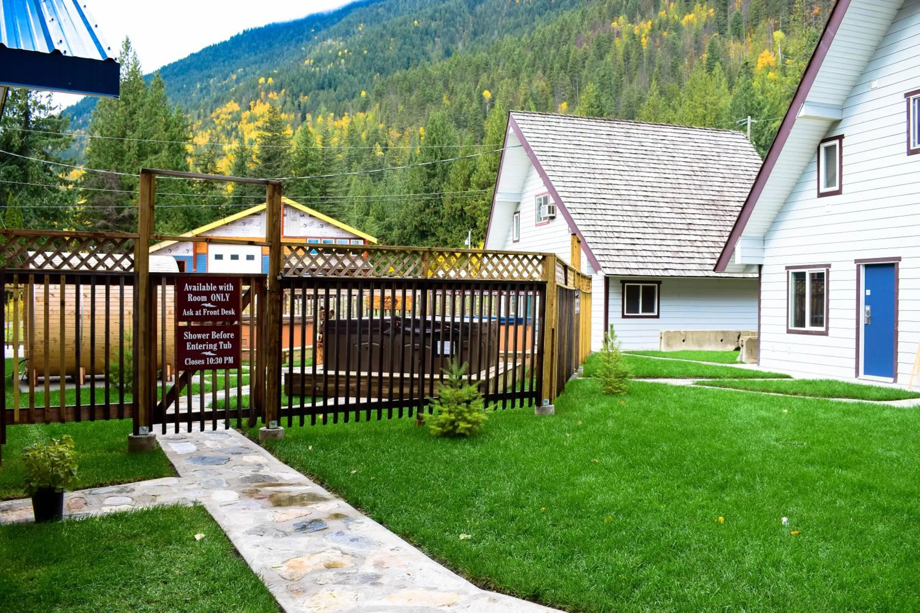 Property building in Peaks Lodge