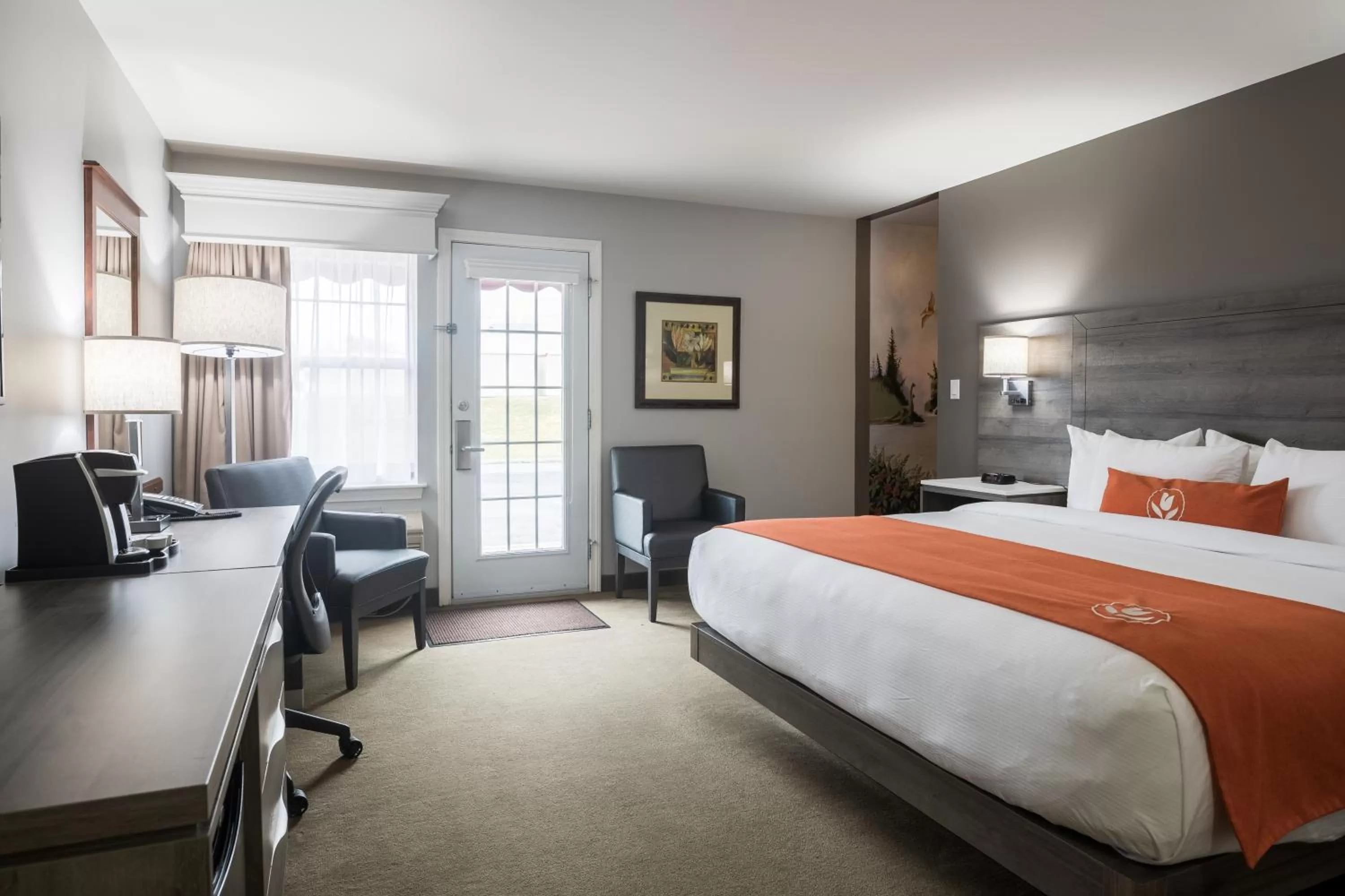 Photo of the whole room, Bed in Amsterdam Inn & Suites Moncton