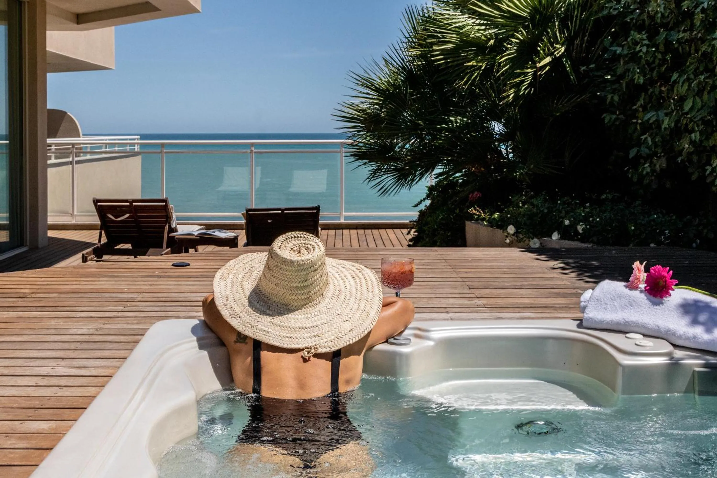 Hot Tub in Bellettini Hotel