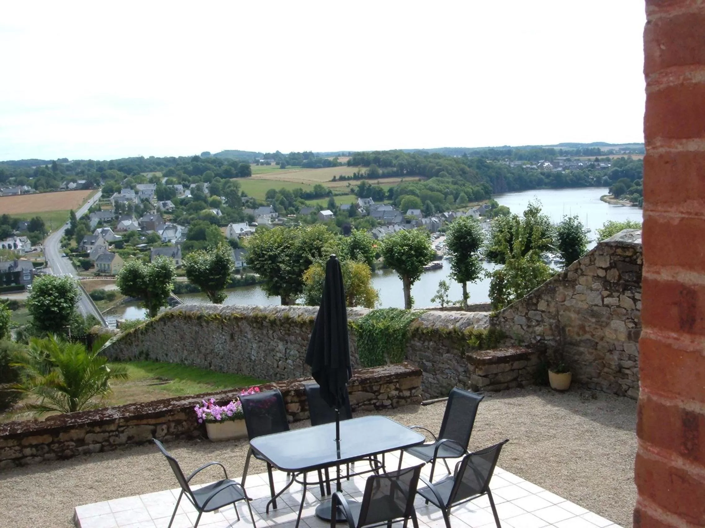 Garden in Vue sur la Rance