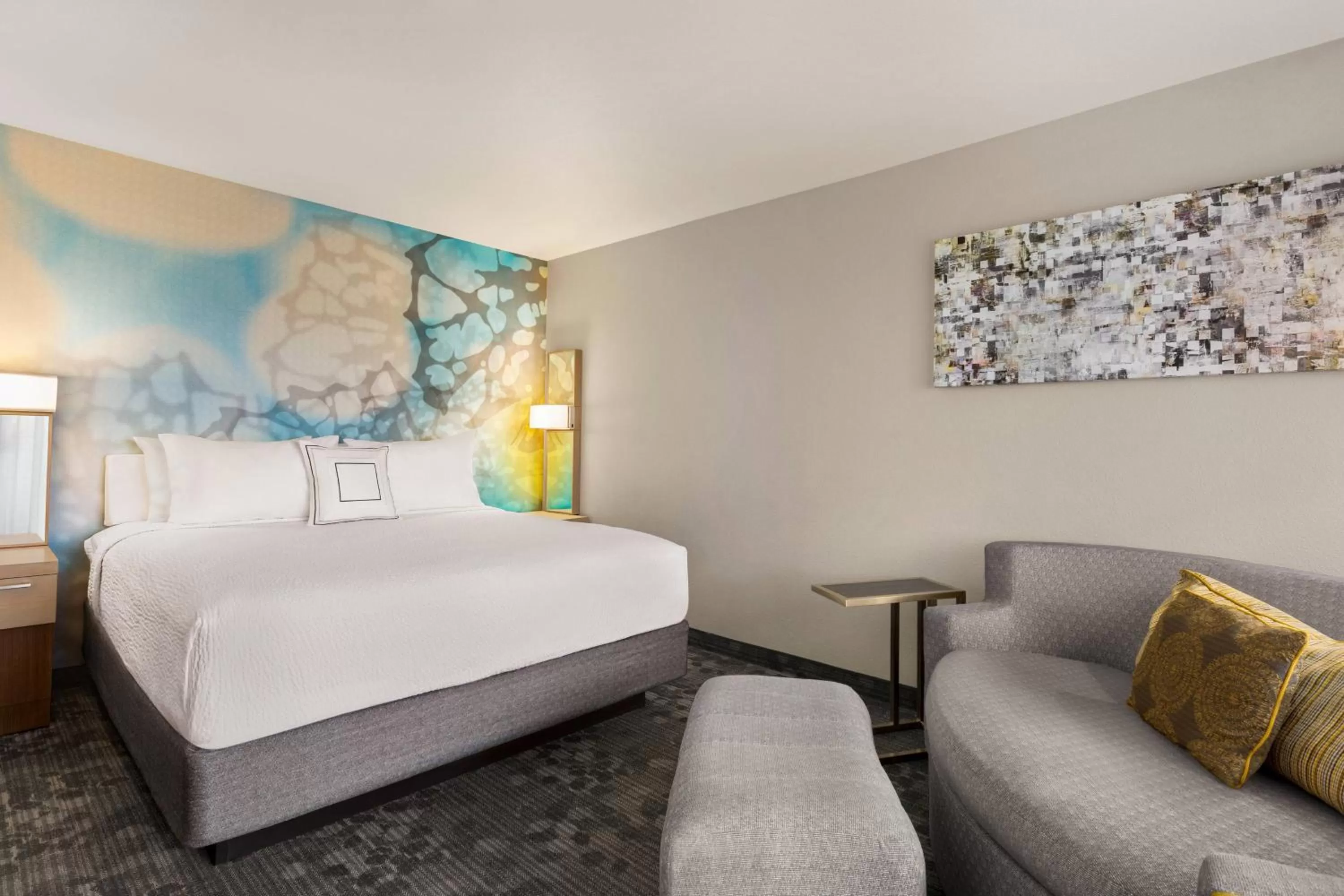King Room with Adapted Tub - Mobility Accessible in Courtyard by Marriott Palmdale