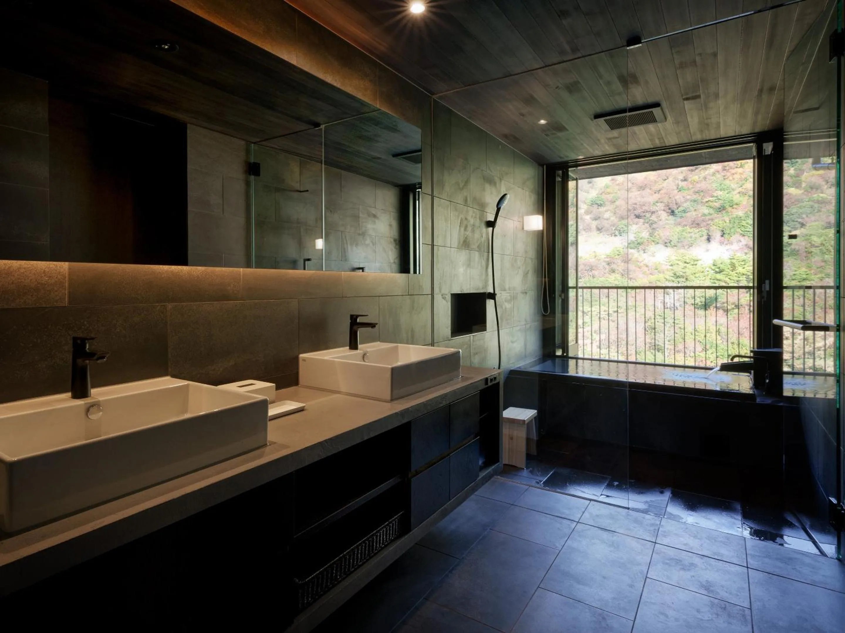 Photo of the whole room in Unzen Miyazaki Ryokan