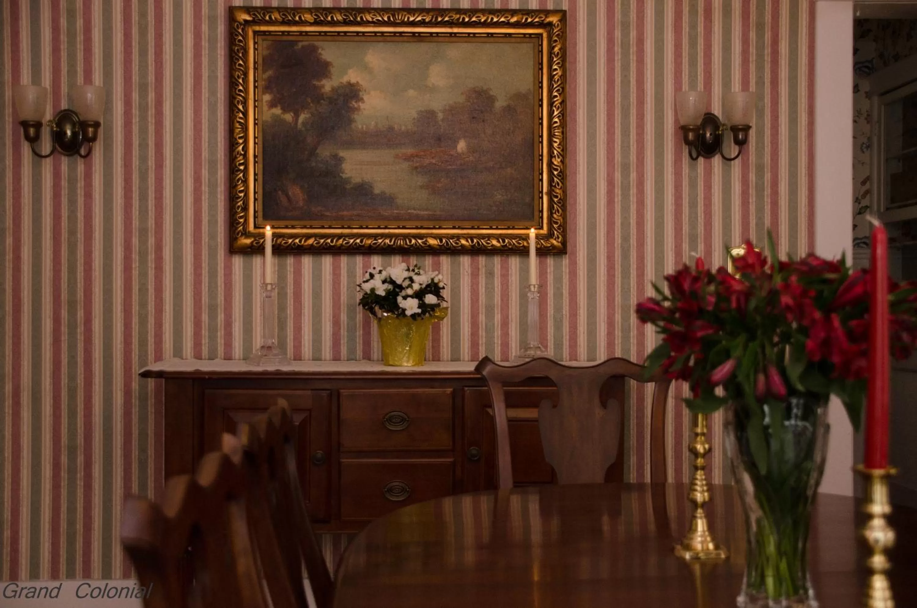 Dining area in Grand Colonial Bed and Breakfast