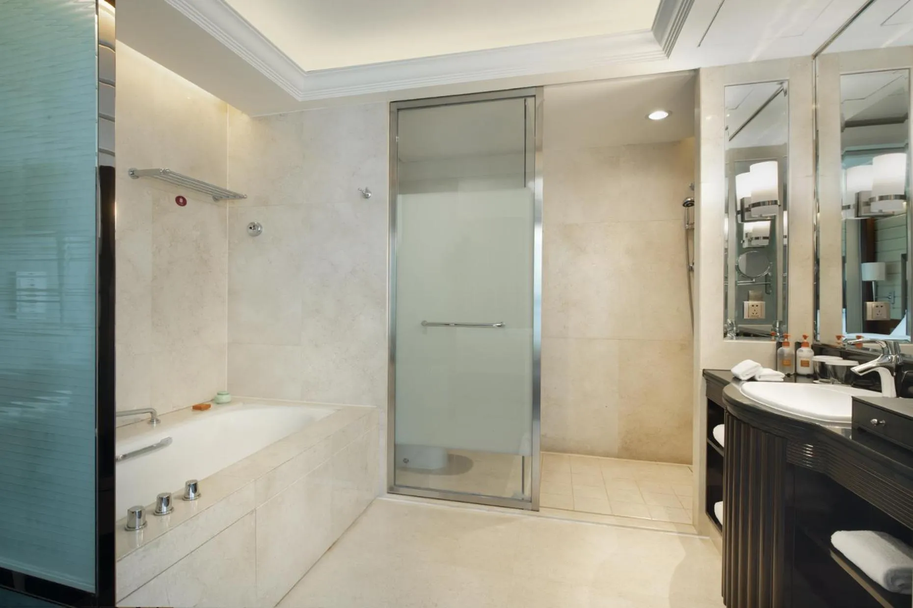 Bathroom in Crowne Plaza Nanchang Riverside, an IHG Hotel