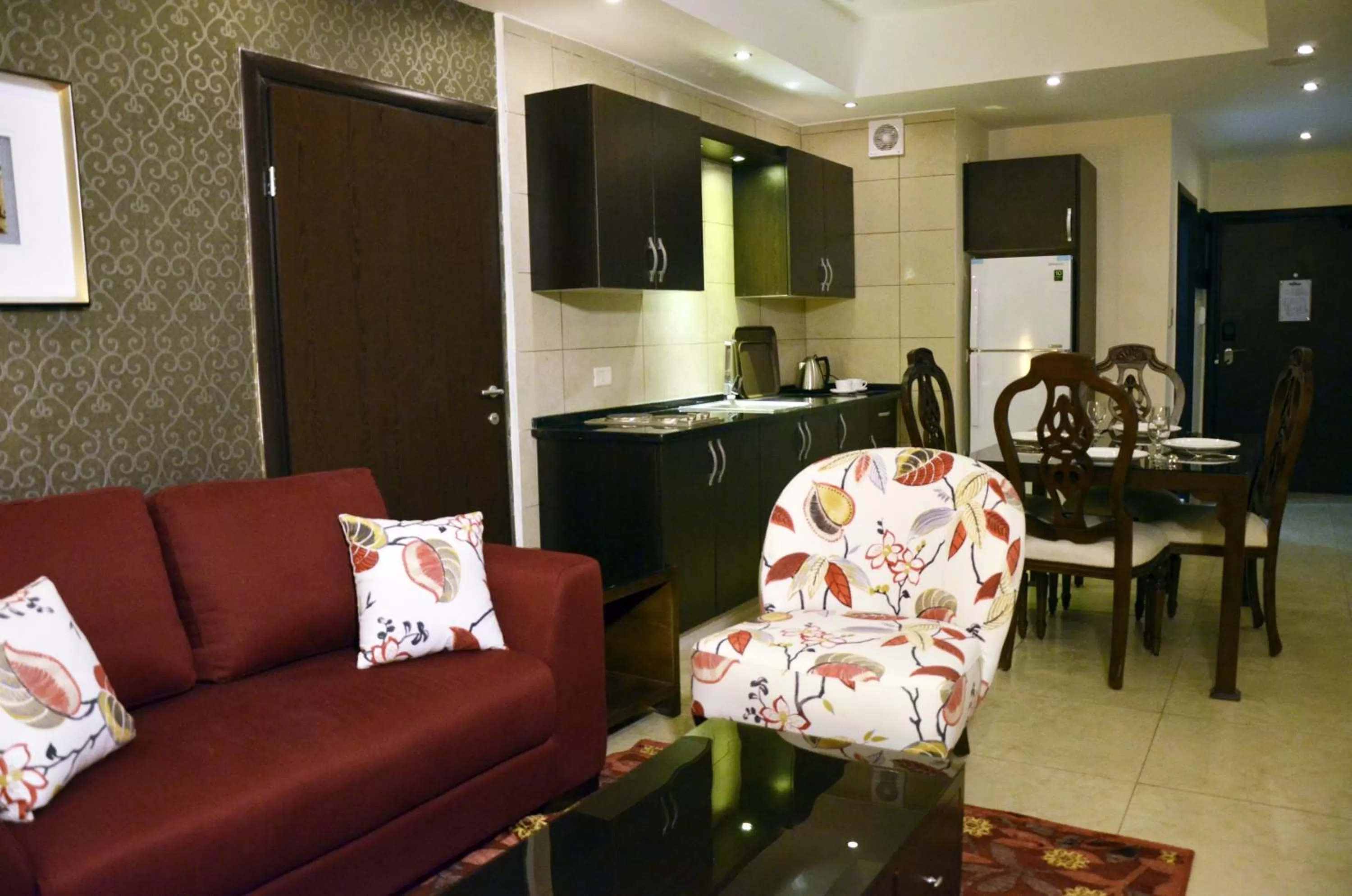 Living room in City Rose Hotel Suites