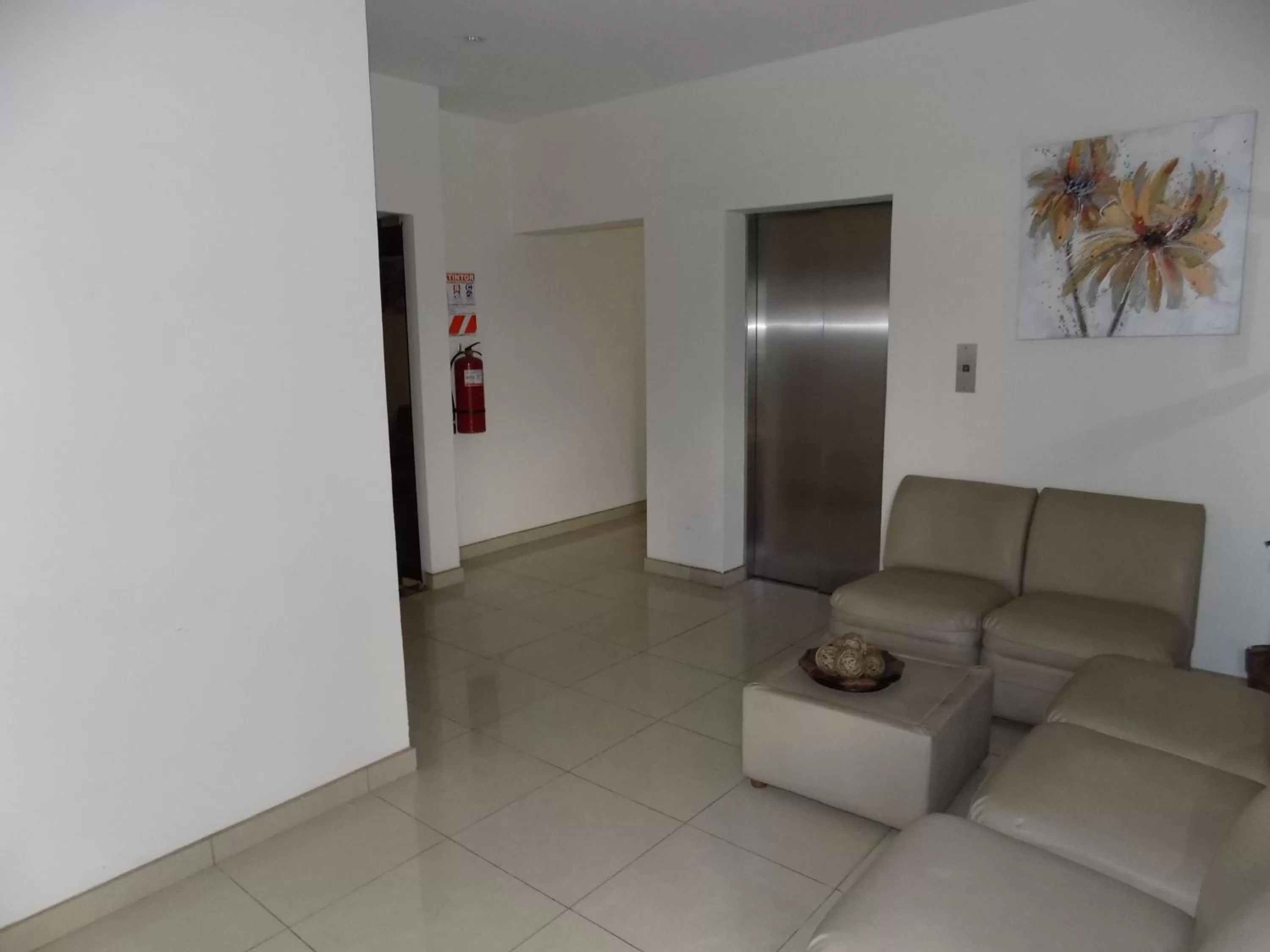 Property building in Hotel Plaza Real Suites & Apartments San Jose