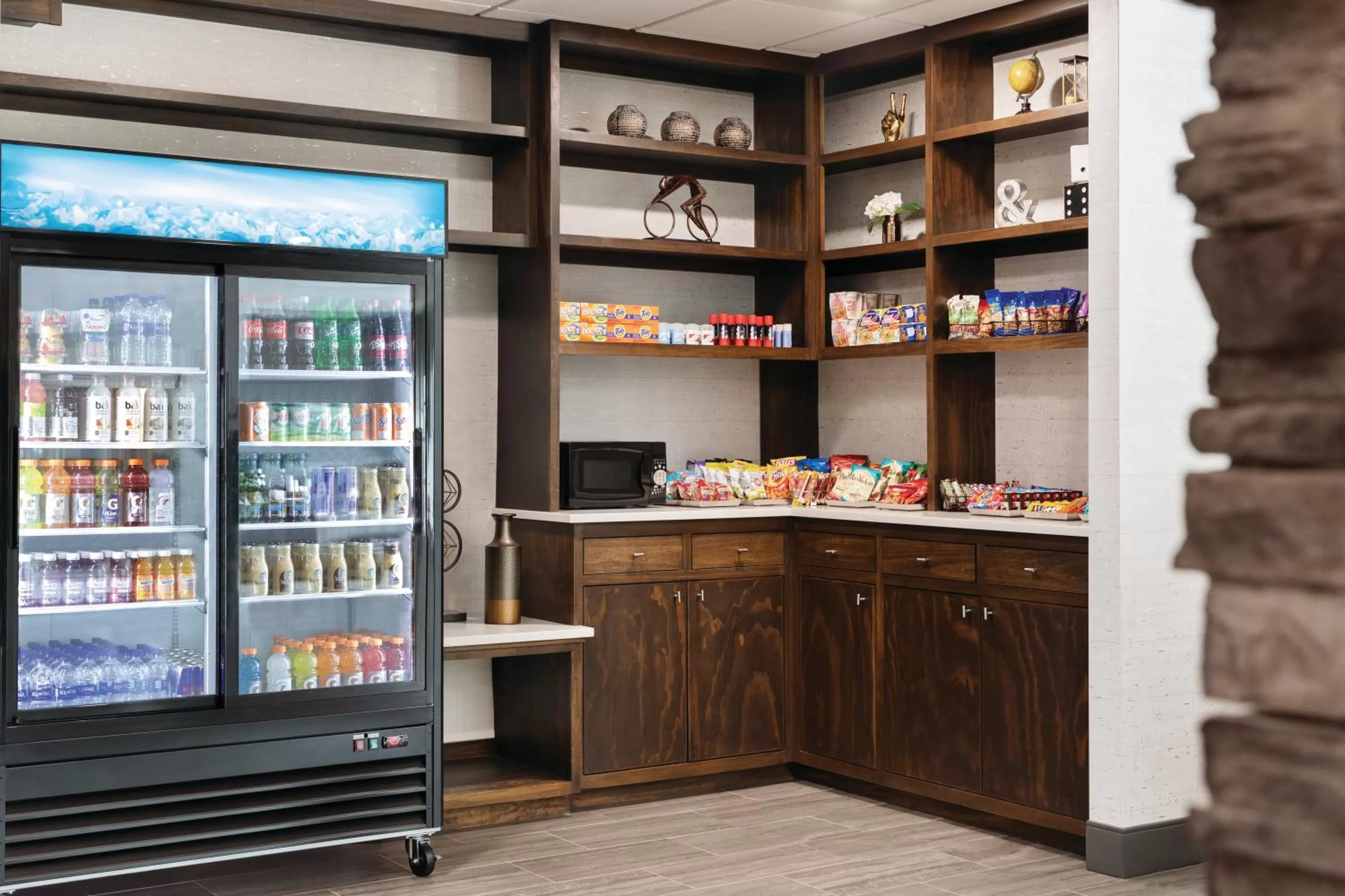 Food and drinks in Radisson Hotel Oklahoma City Airport