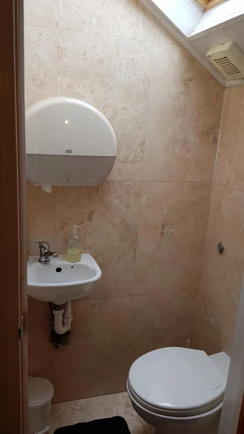 Bathroom in Hour Glass Hotel