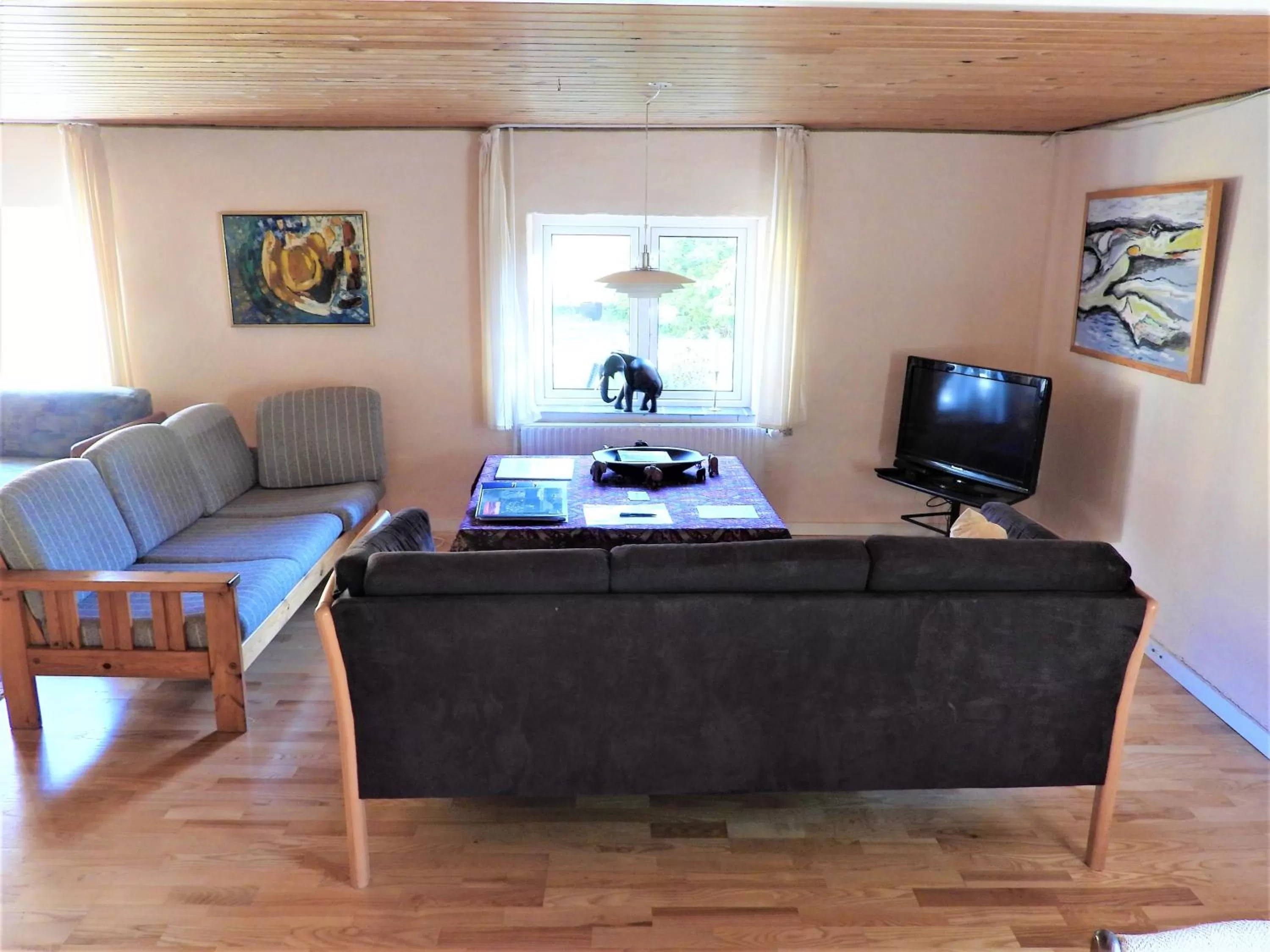Communal lounge/ TV room in Engbjerg BnB