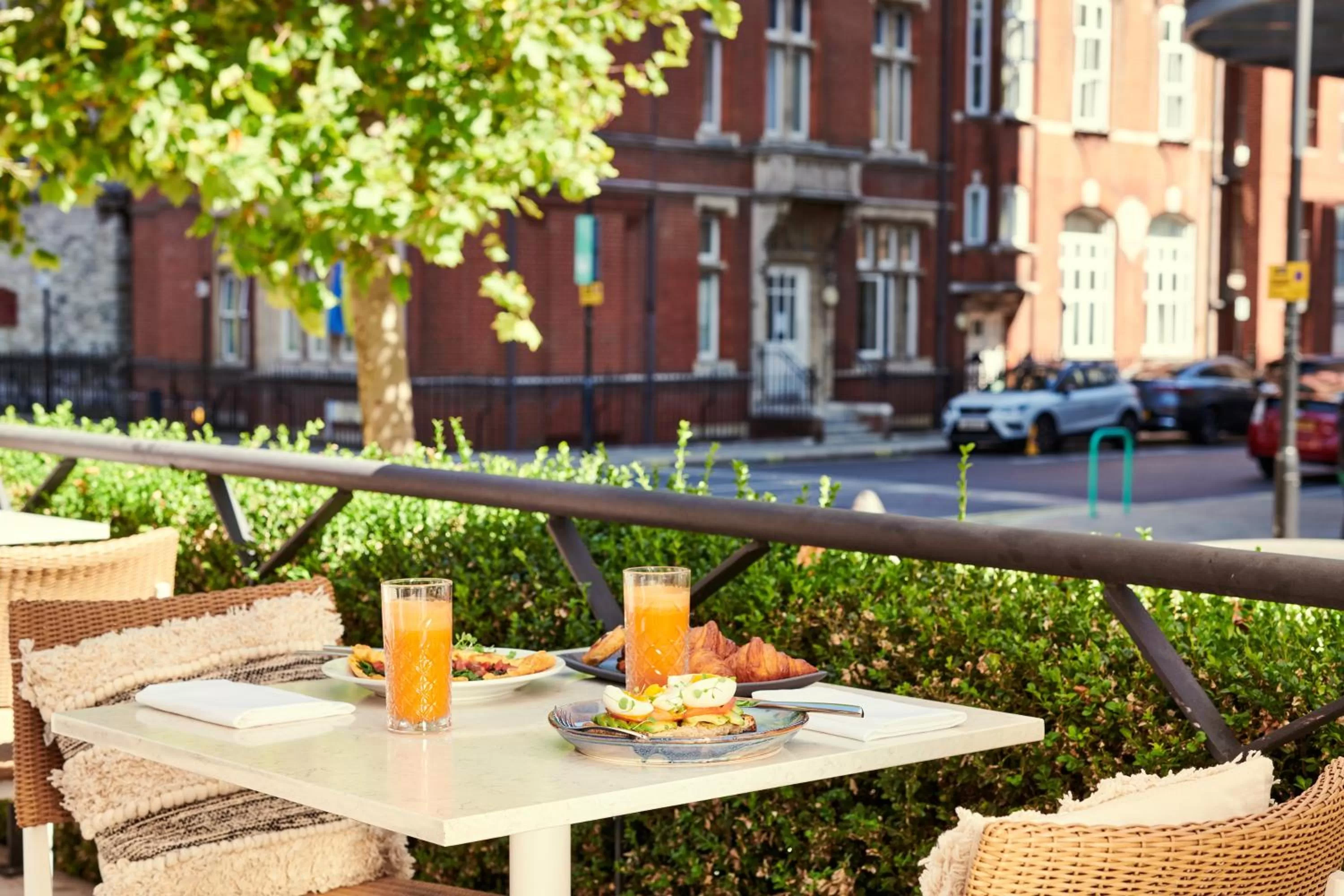 Balcony/Terrace in Melia White House Hotel