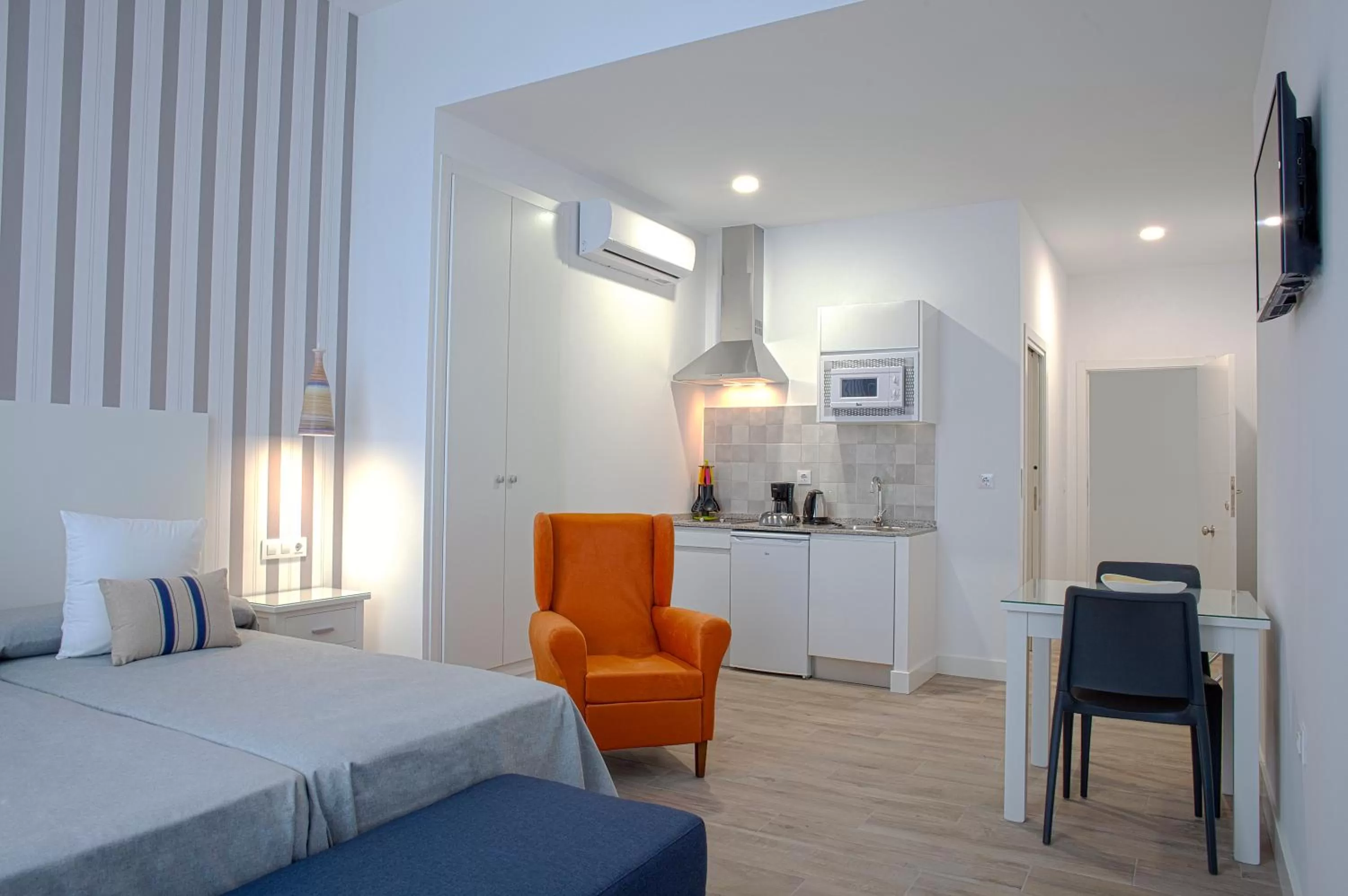 Kitchen or kitchenette in Hotel Apartamentos MPD