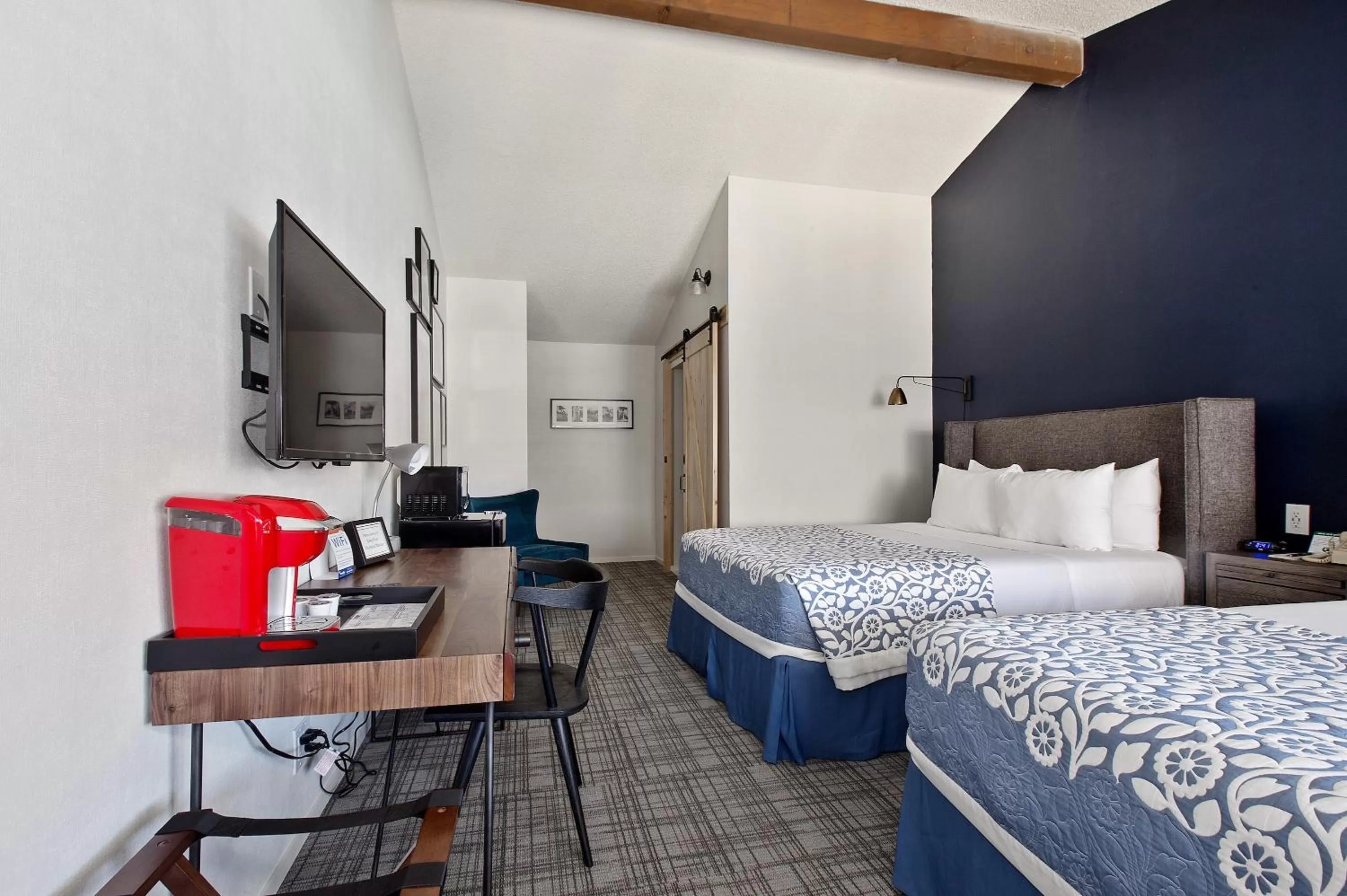 Two Queen Standard  in Sideways Inn