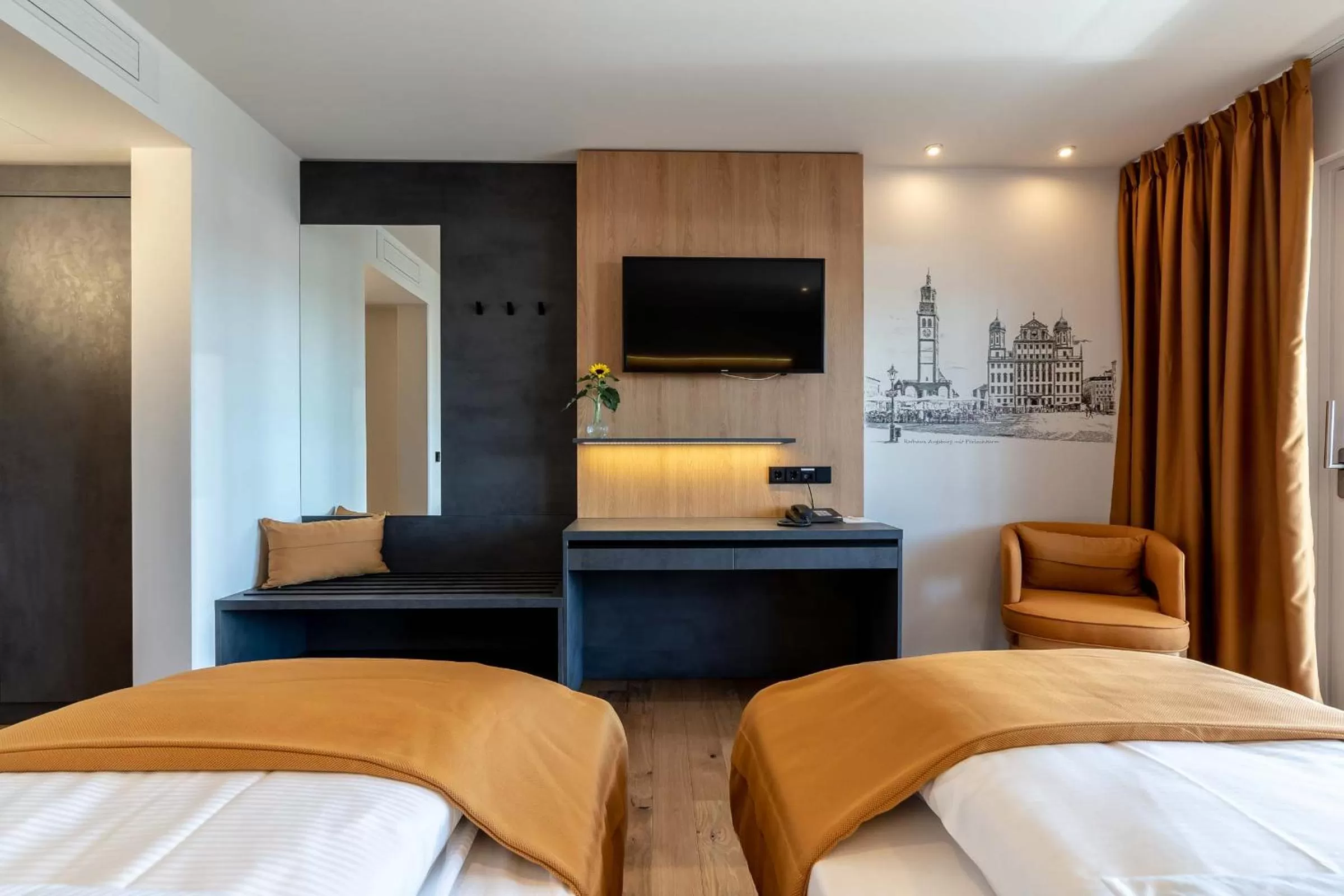 TV and multimedia, Bed in Augsburg Hotel Sonnenhof