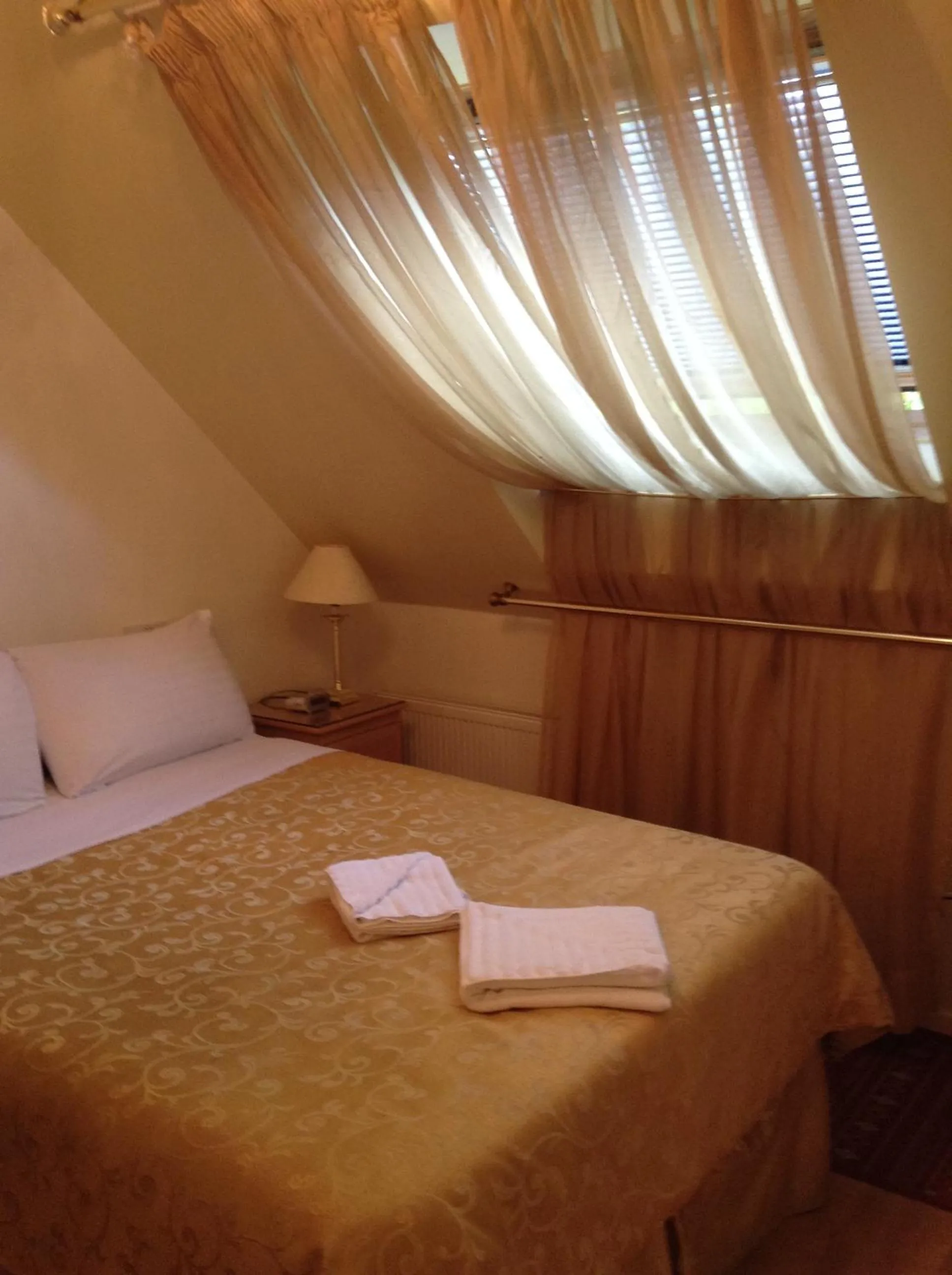 Bed in Acorn Guest House