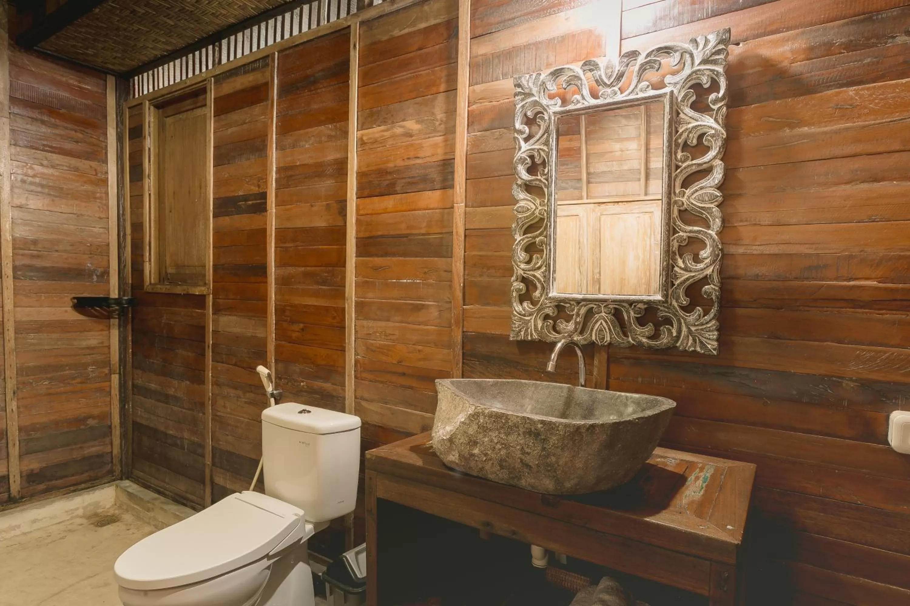 Toilet in Nauna Villa Ubud