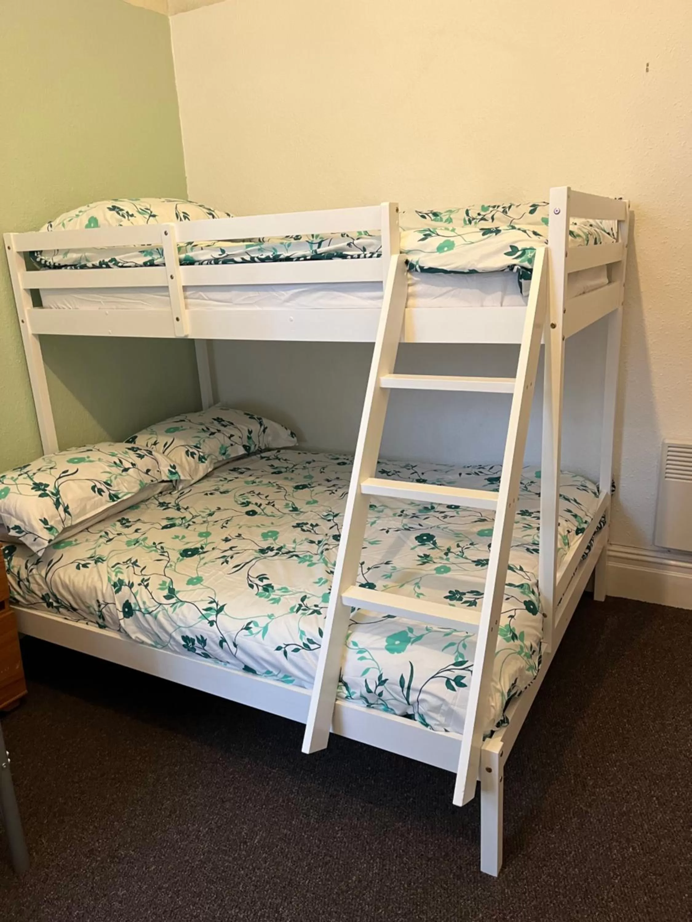 Bunk Bed in Alondra Hotel