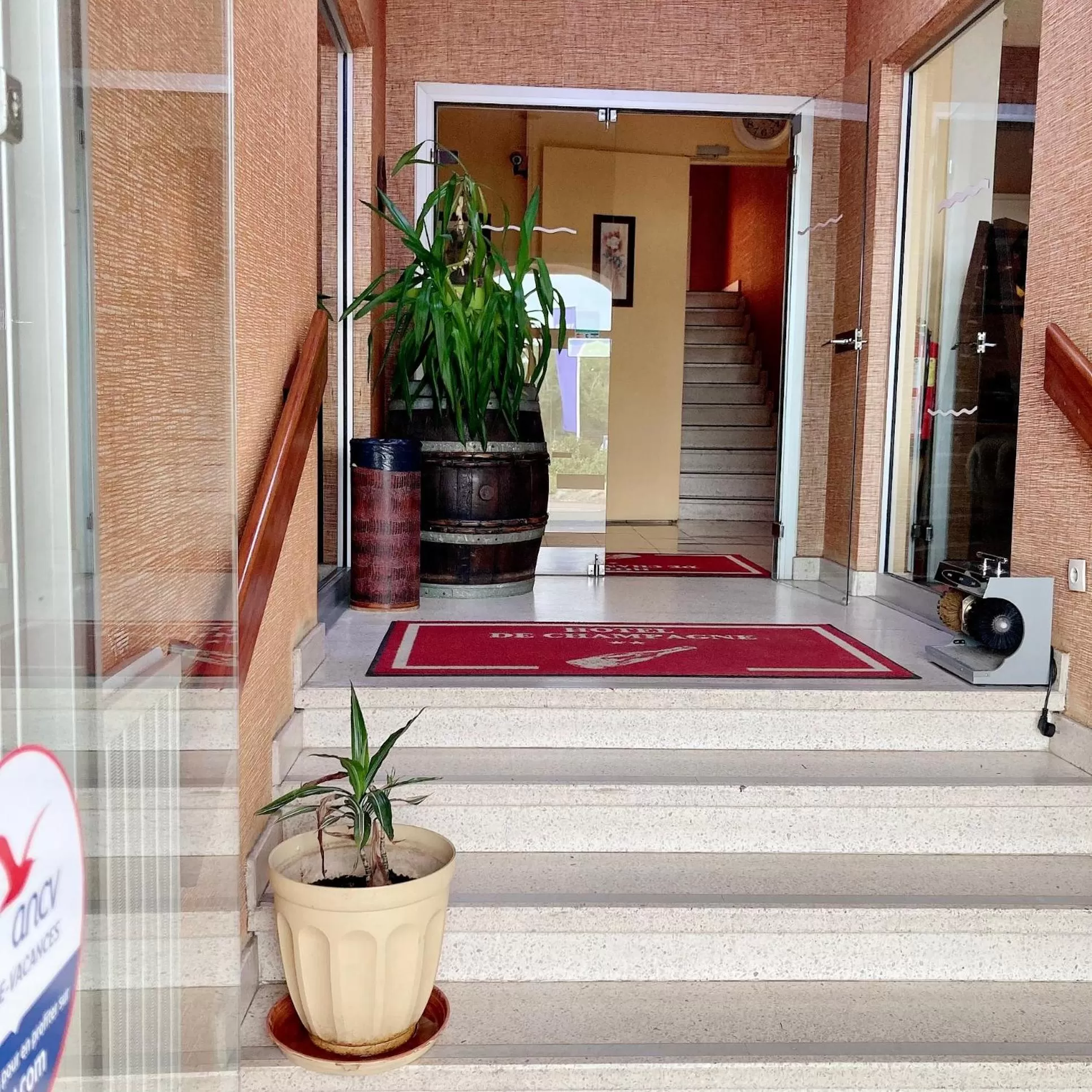 Property building in Hôtel De Champagne