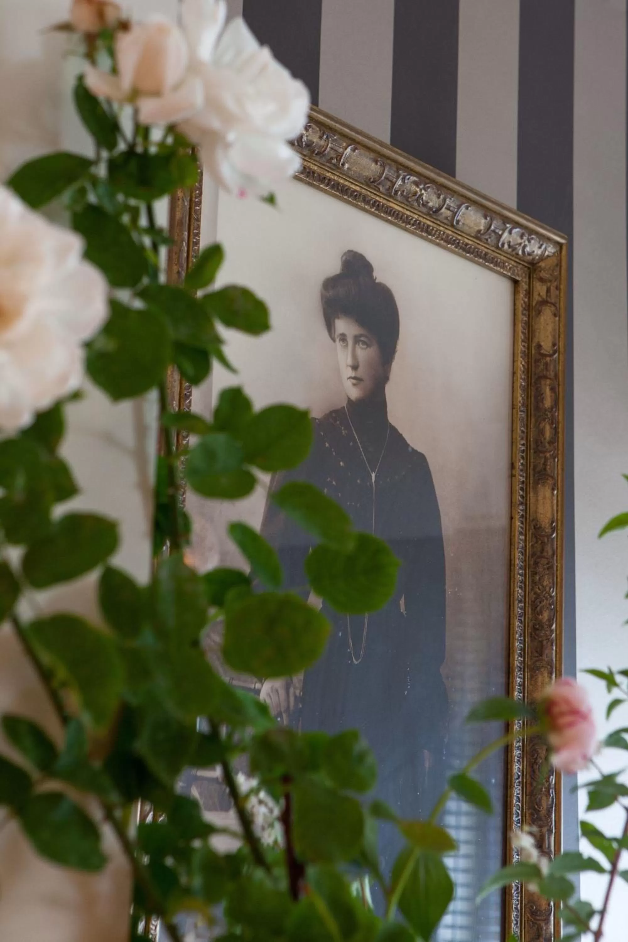 Decorative detail in Logis Hôtel Beauséjour Colmar