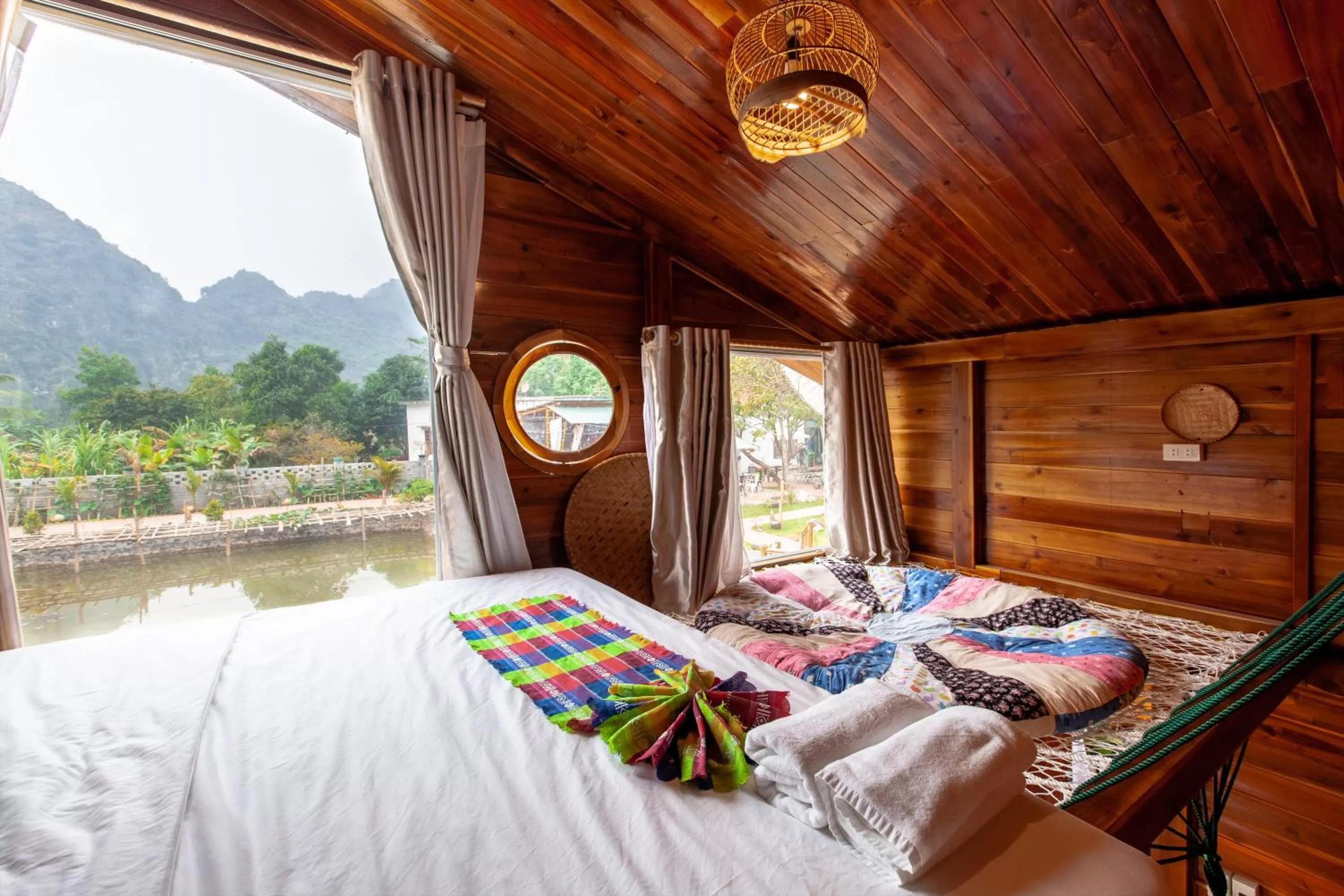 Bed in Trang An Lamia Bungalow