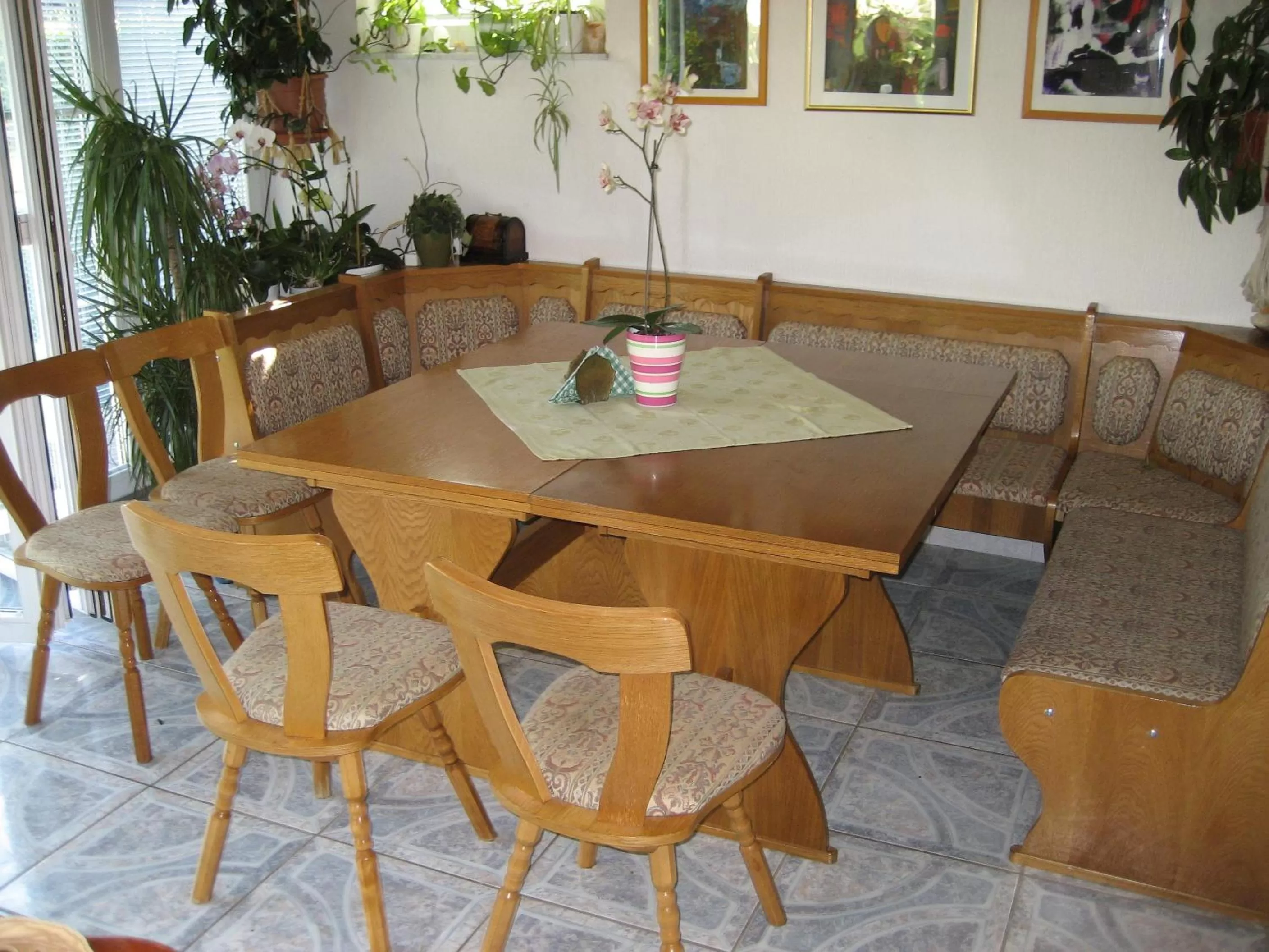 Restaurant/places to eat in Mekina Guesthouse