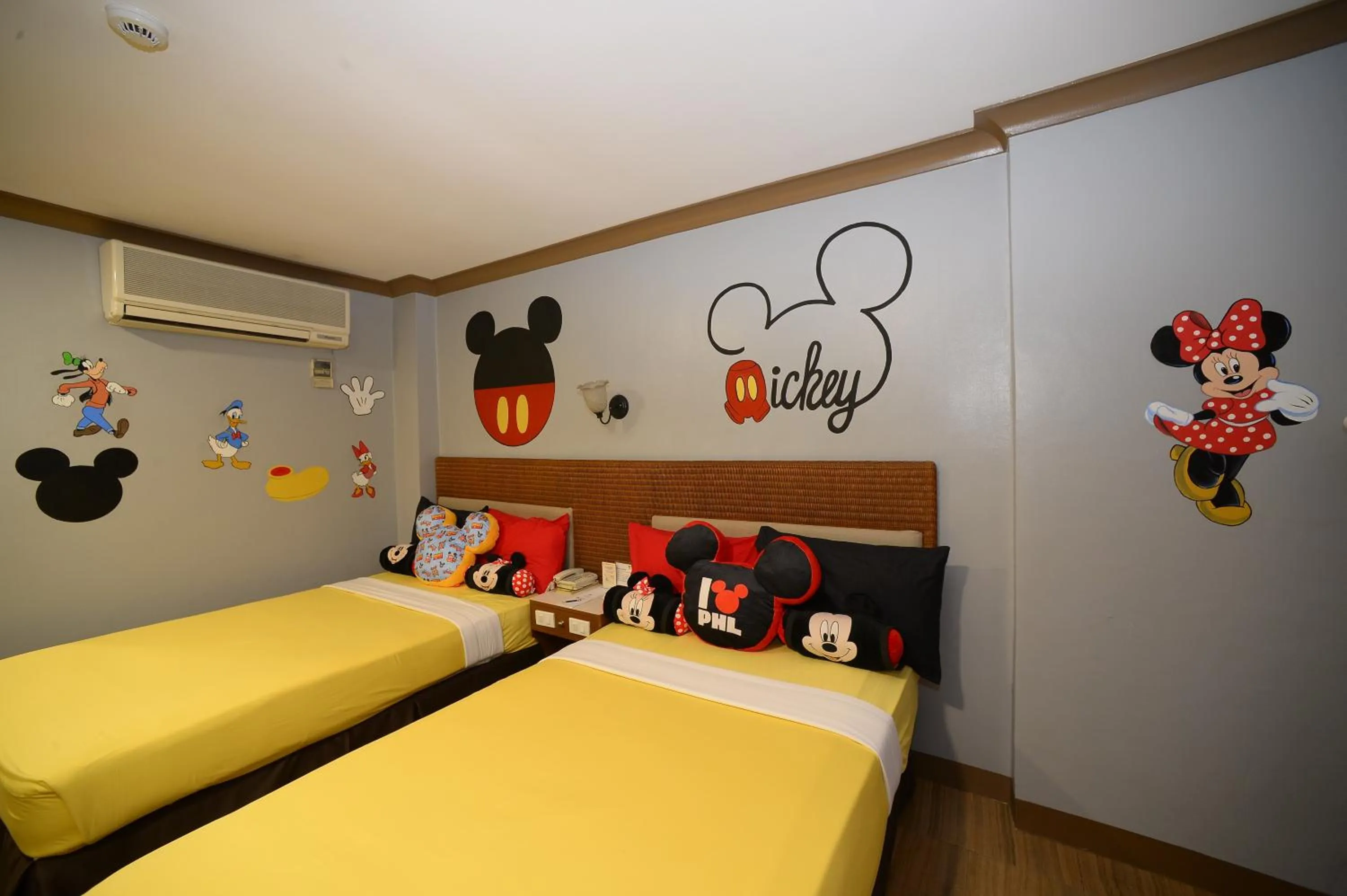 Bed in The Golden Pine Hotel