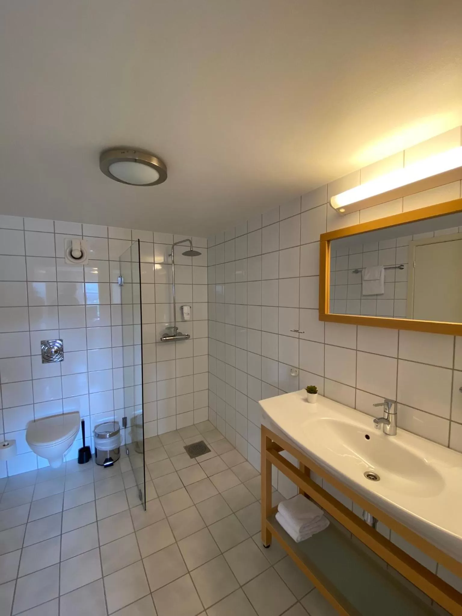 Bathroom in Lilland Brewery Hotel