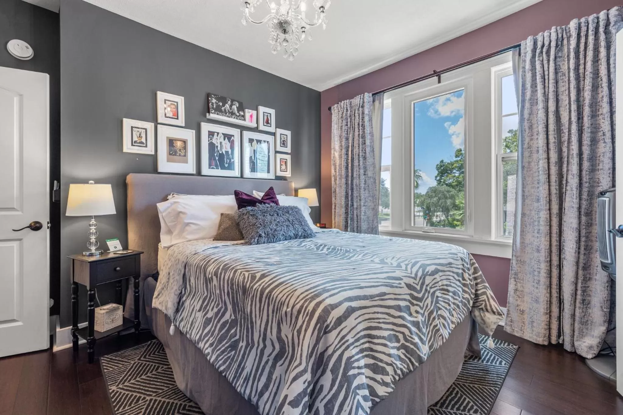 Bedroom, Bed in The Kenwood Gables