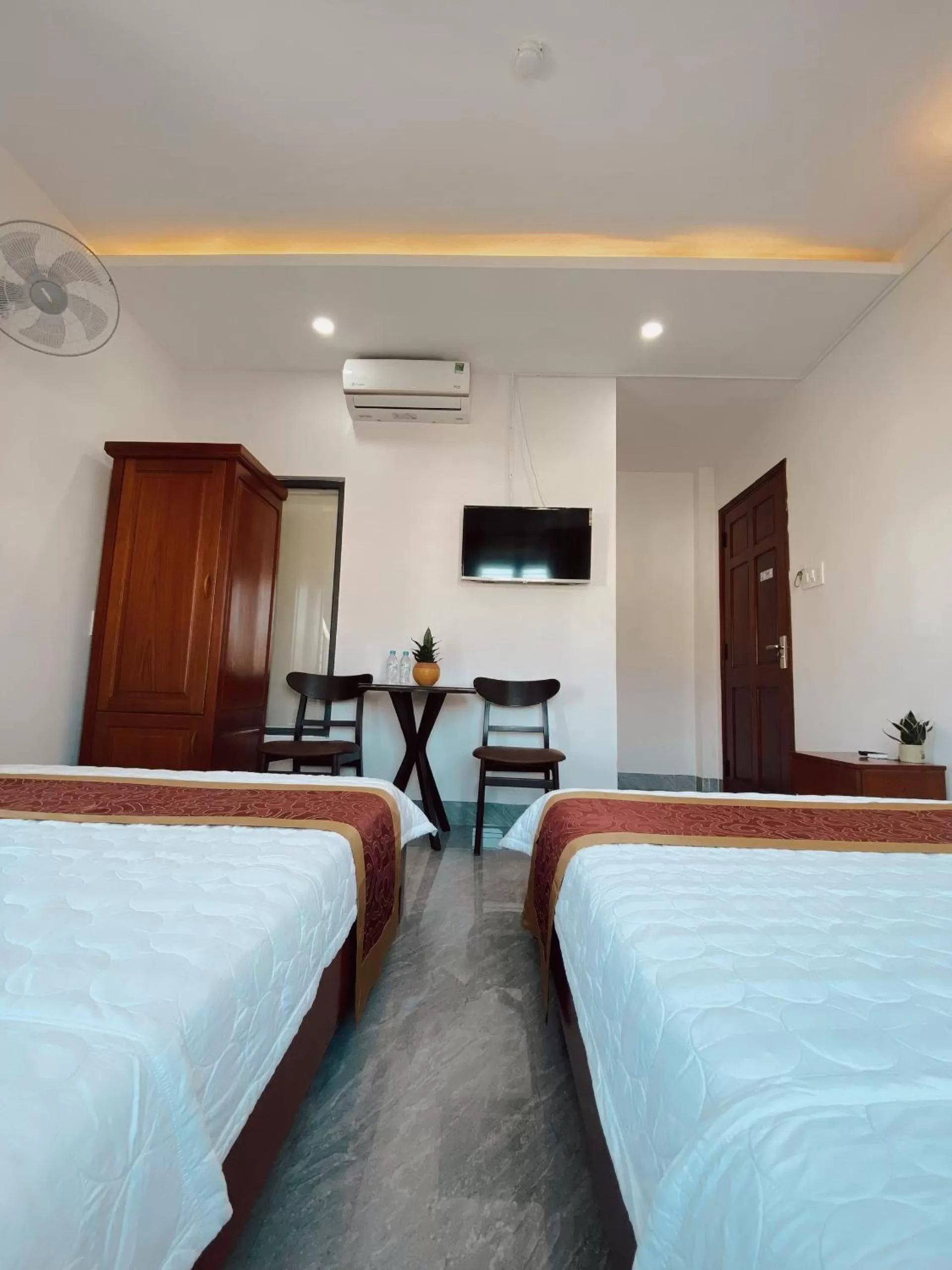 Bed in Phú Xuân Hotel