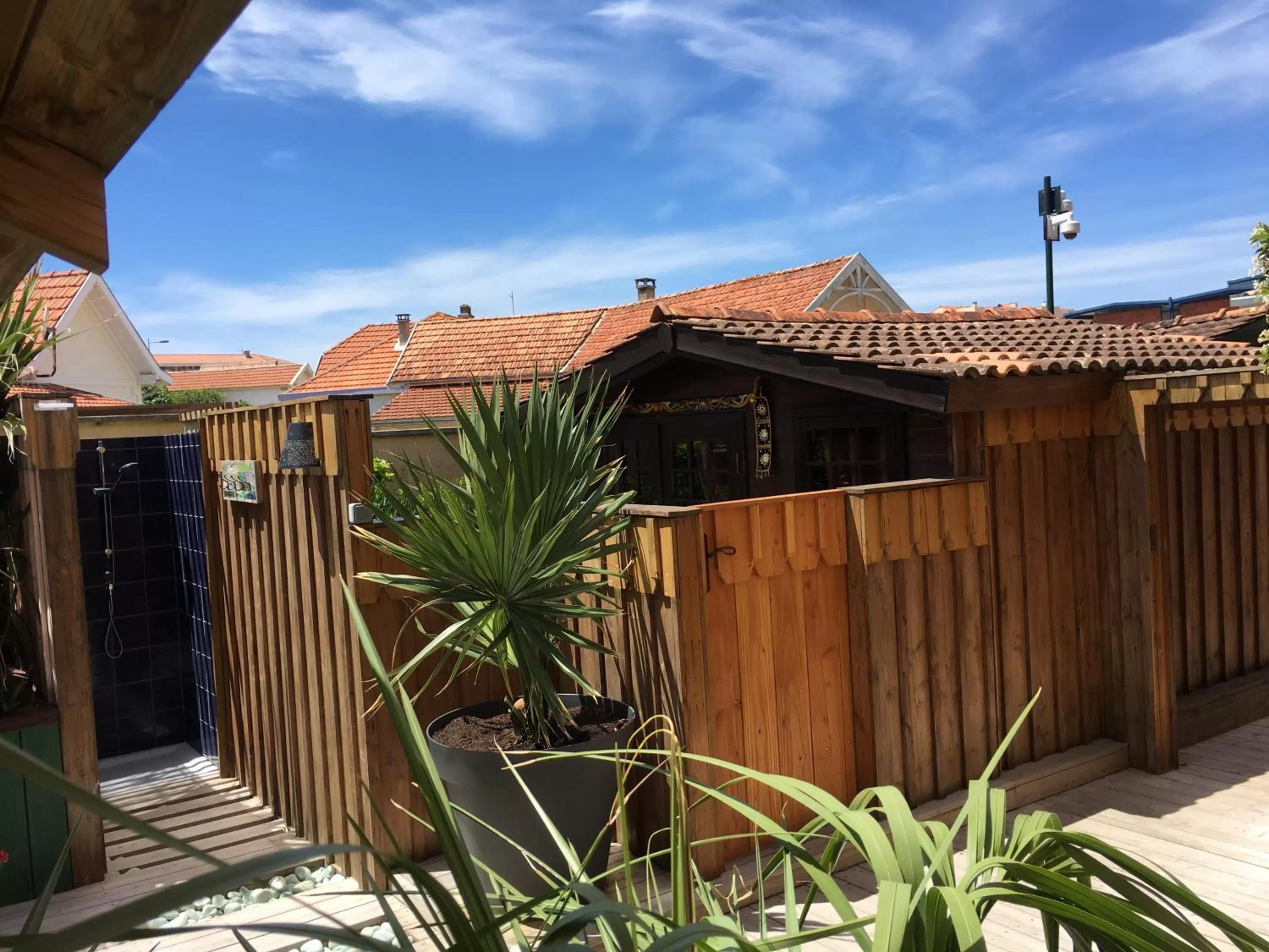 Patio in VILLA ZENITH Hostel - LA MAISON