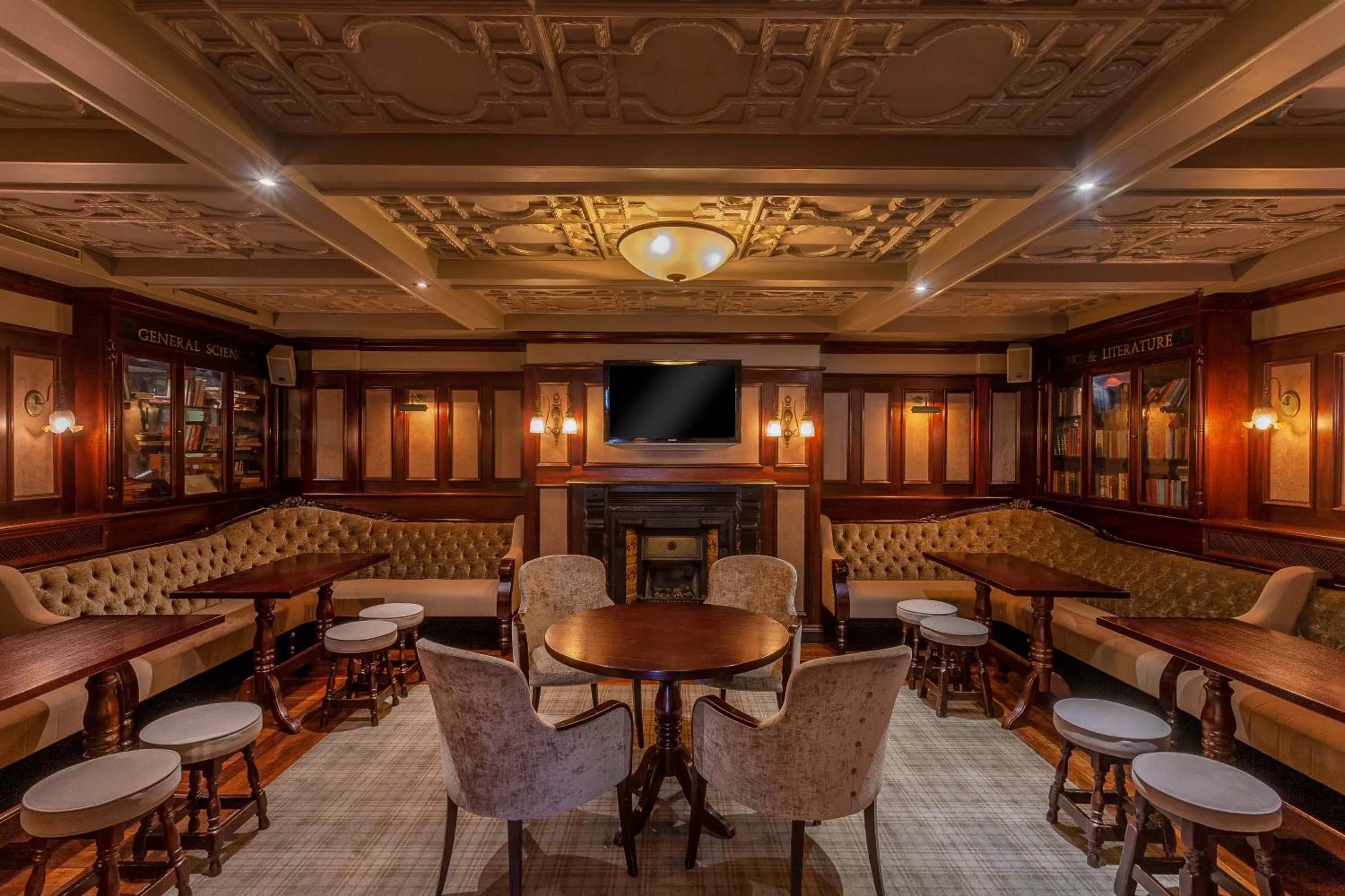 Lounge or bar in Canal Court