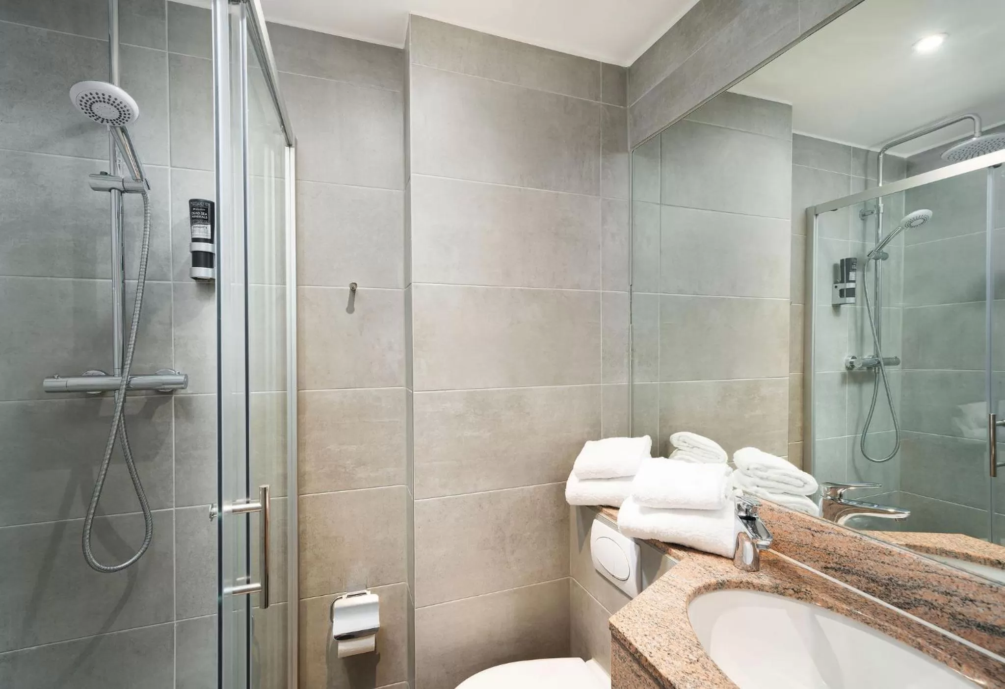 Bathroom in tinyTwice Hotel Bonn