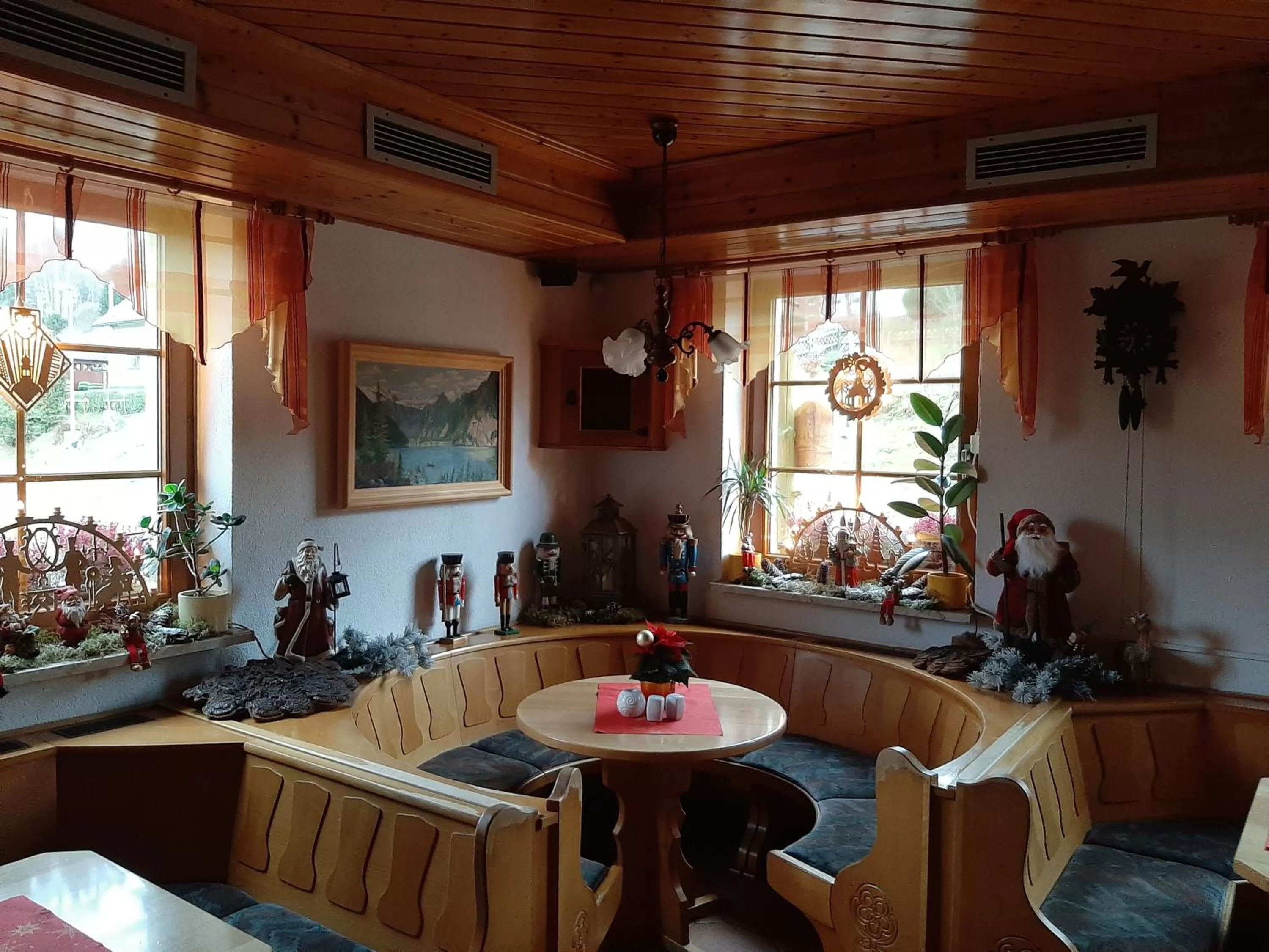 Restaurant/places to eat in Gasthof zum Döhlerwald