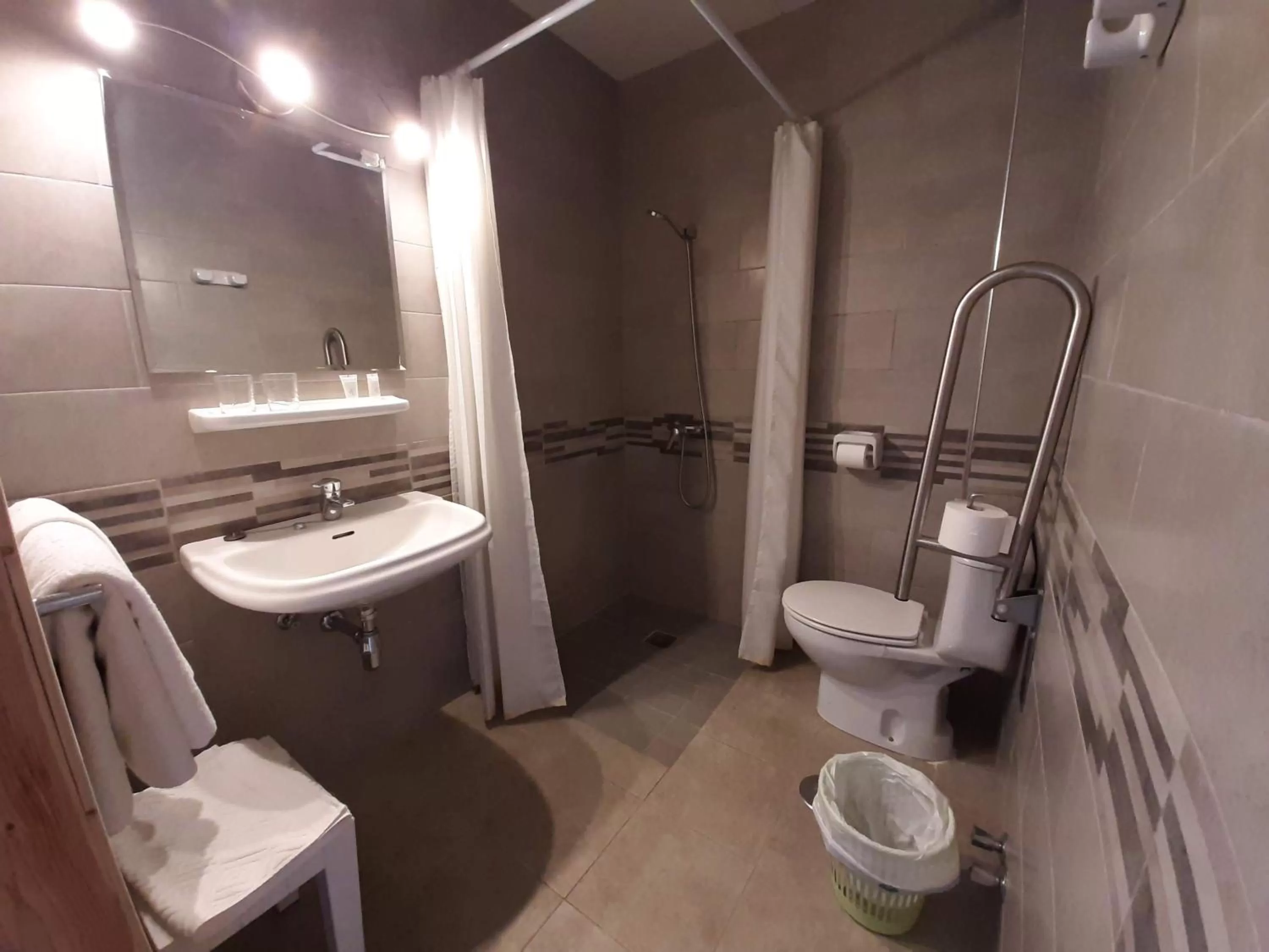 Bathroom in Hotel Buenavista