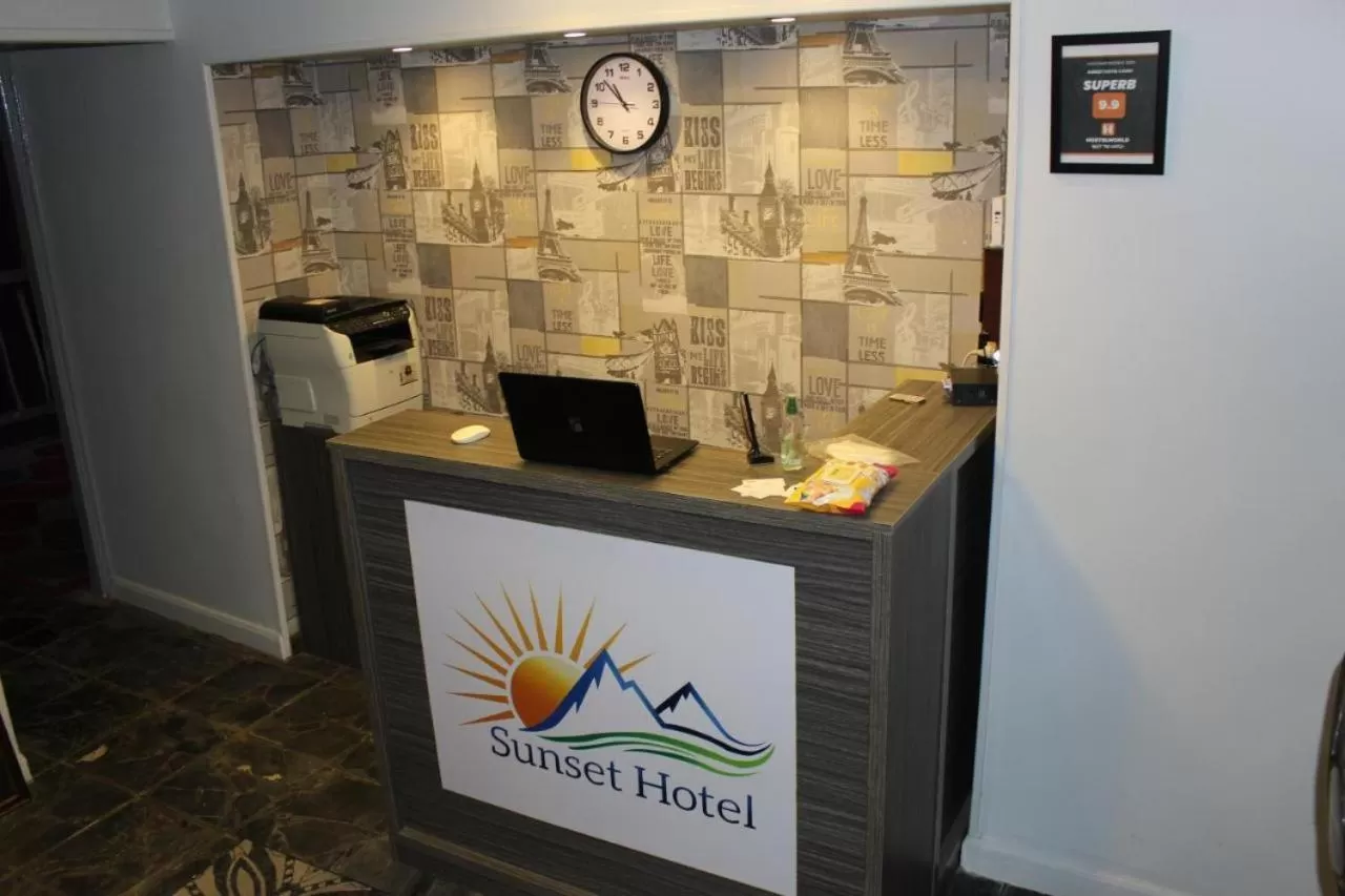 Property building in Hostel Sunset Down town