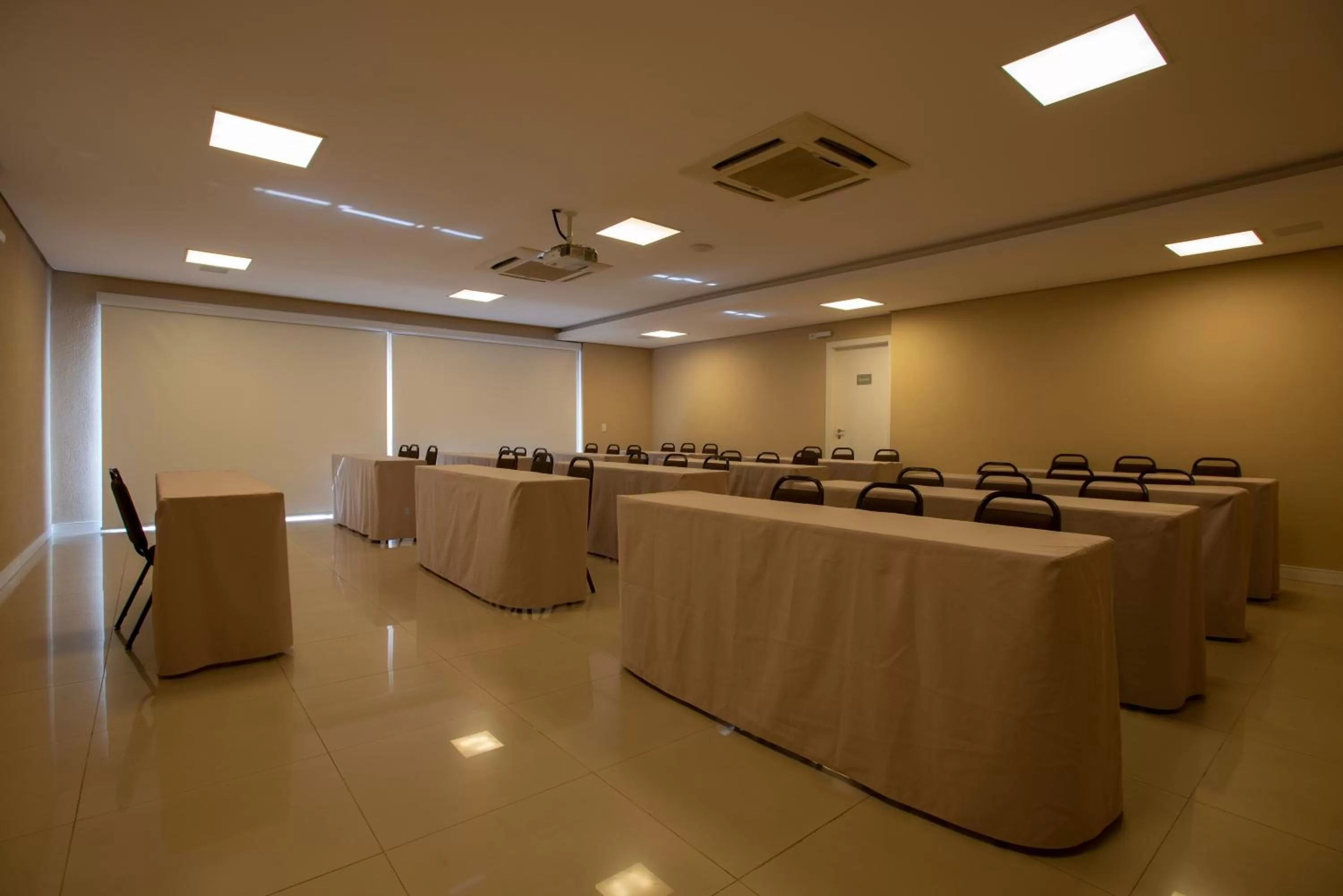 Meeting/conference room in Hotel Centro Europeu