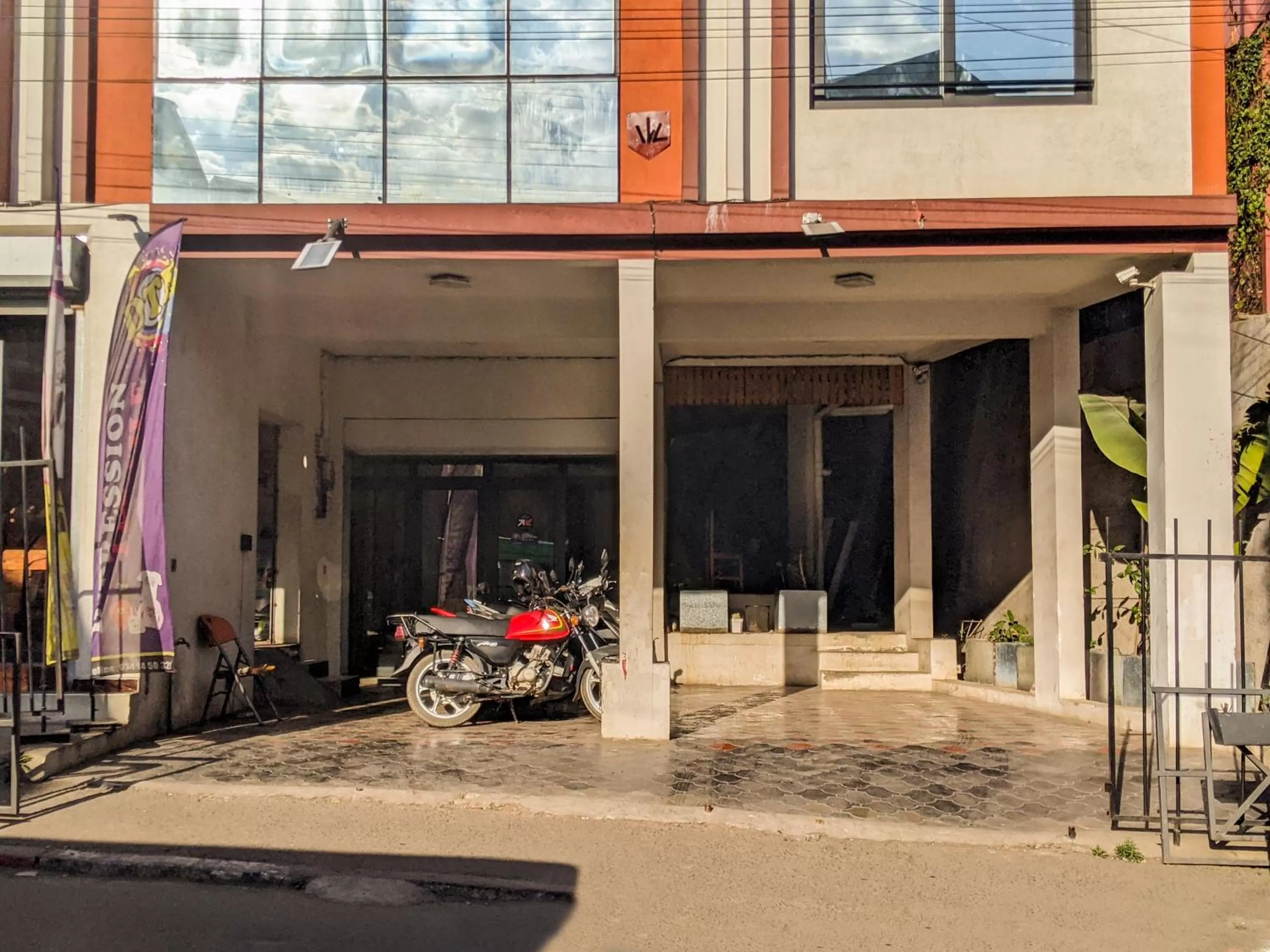 Parking in Valiha Hotel Antananarivo