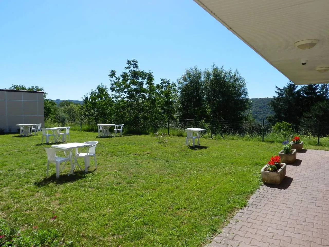 Garden in The Originals Access, Hôtel Tulle