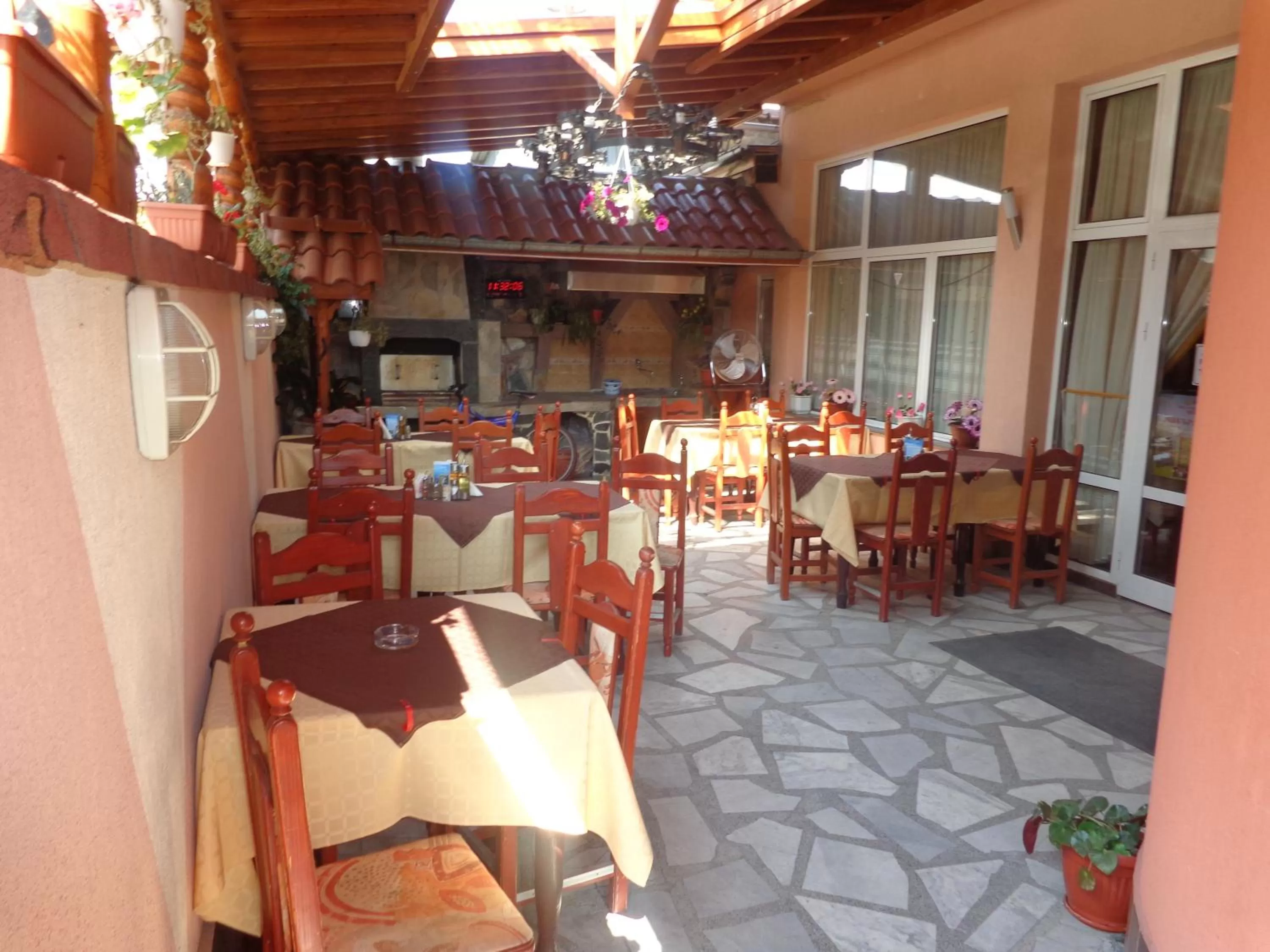 Patio in Kestenite Family Hotel