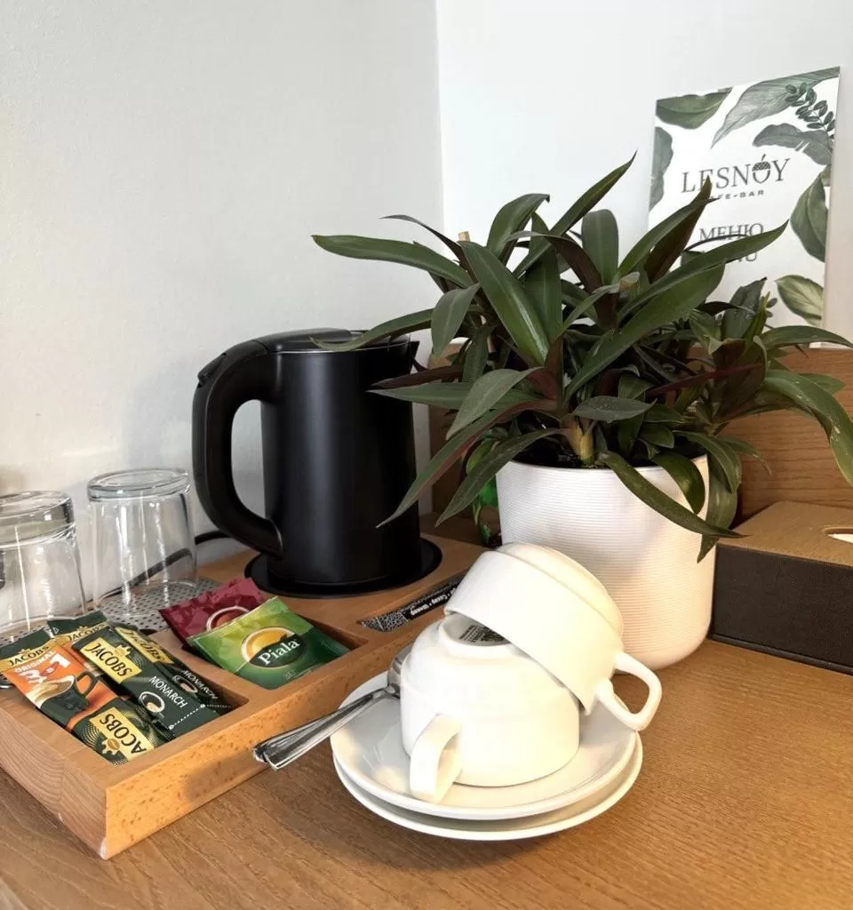 Coffee/tea facilities in Evropa Hotel