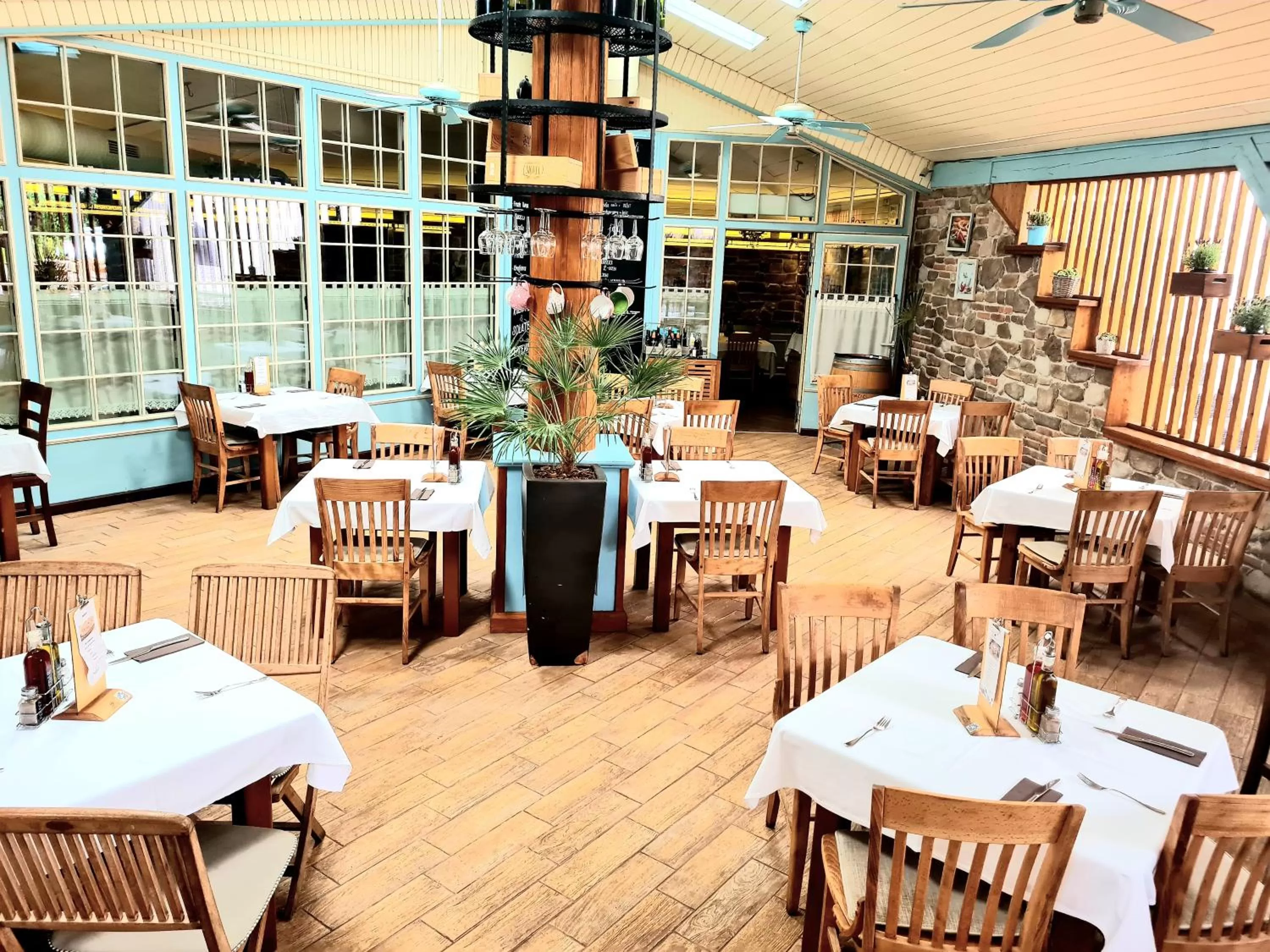 Restaurant/Places to Eat in AZUR ROOMS LJUBLJANA