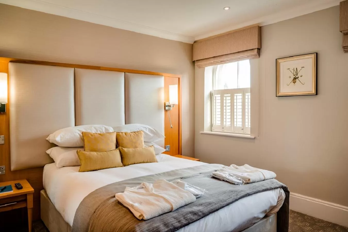 Bed in Oakley Hall Hotel