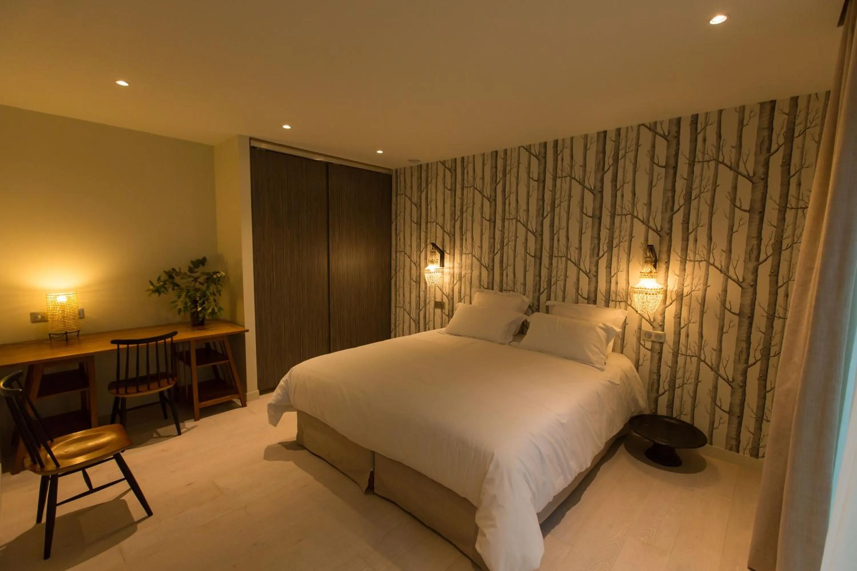 Bedroom, Bed in Eden Lodge Paris