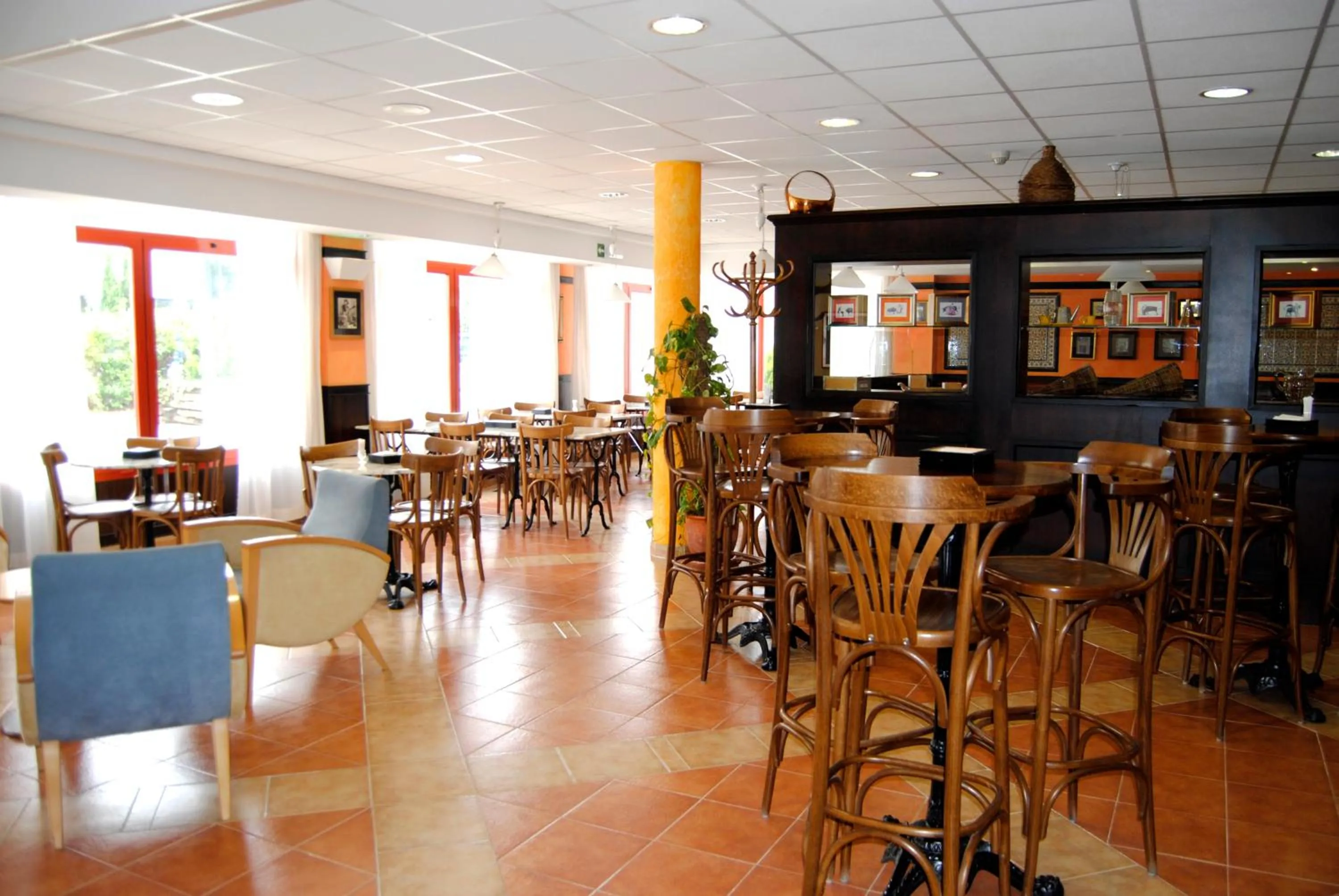 Restaurant/places to eat in Hotel Iris Guadalajara