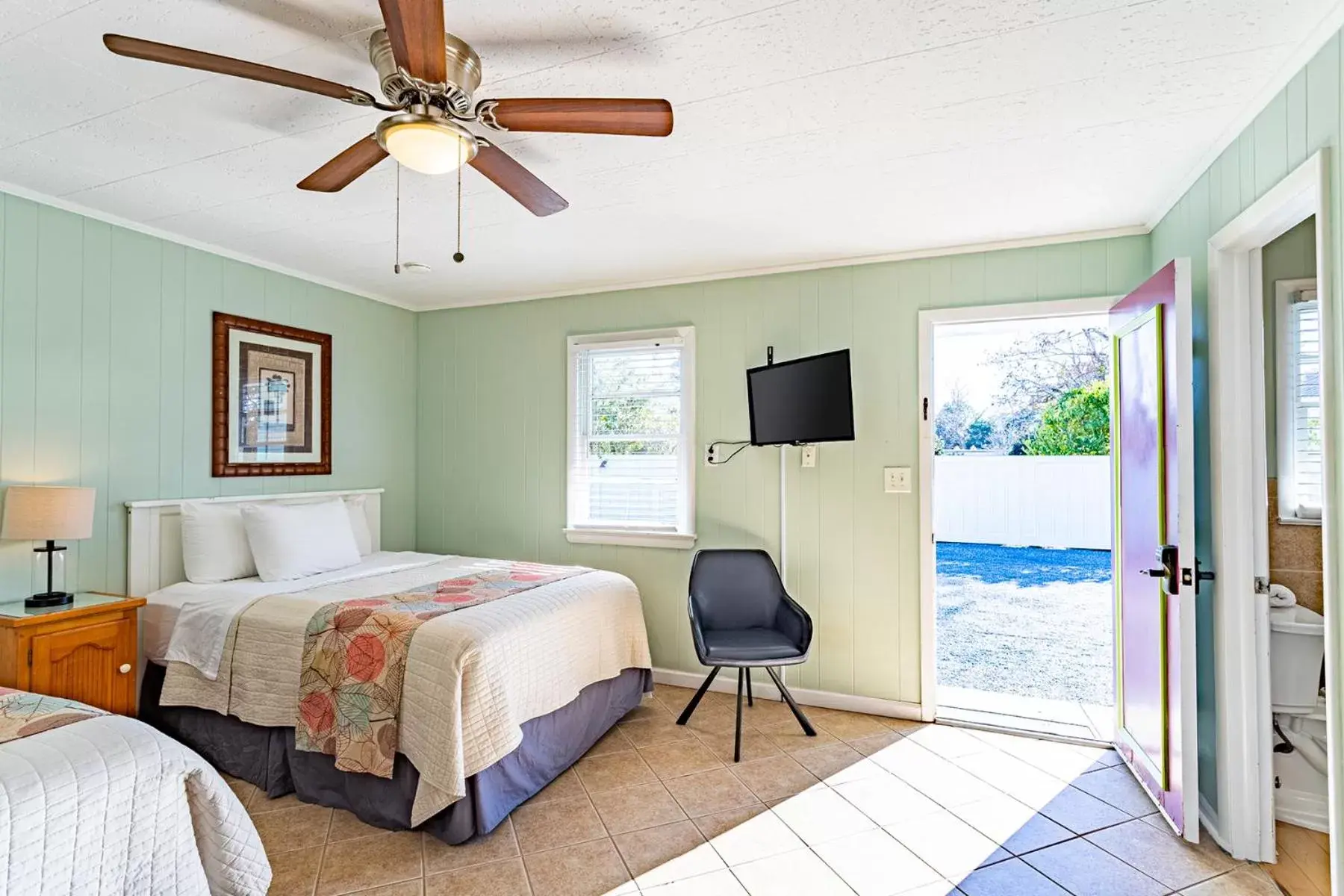 Budget Double Room in Island Motel OBX Budget Double Room in Island Motel OBX