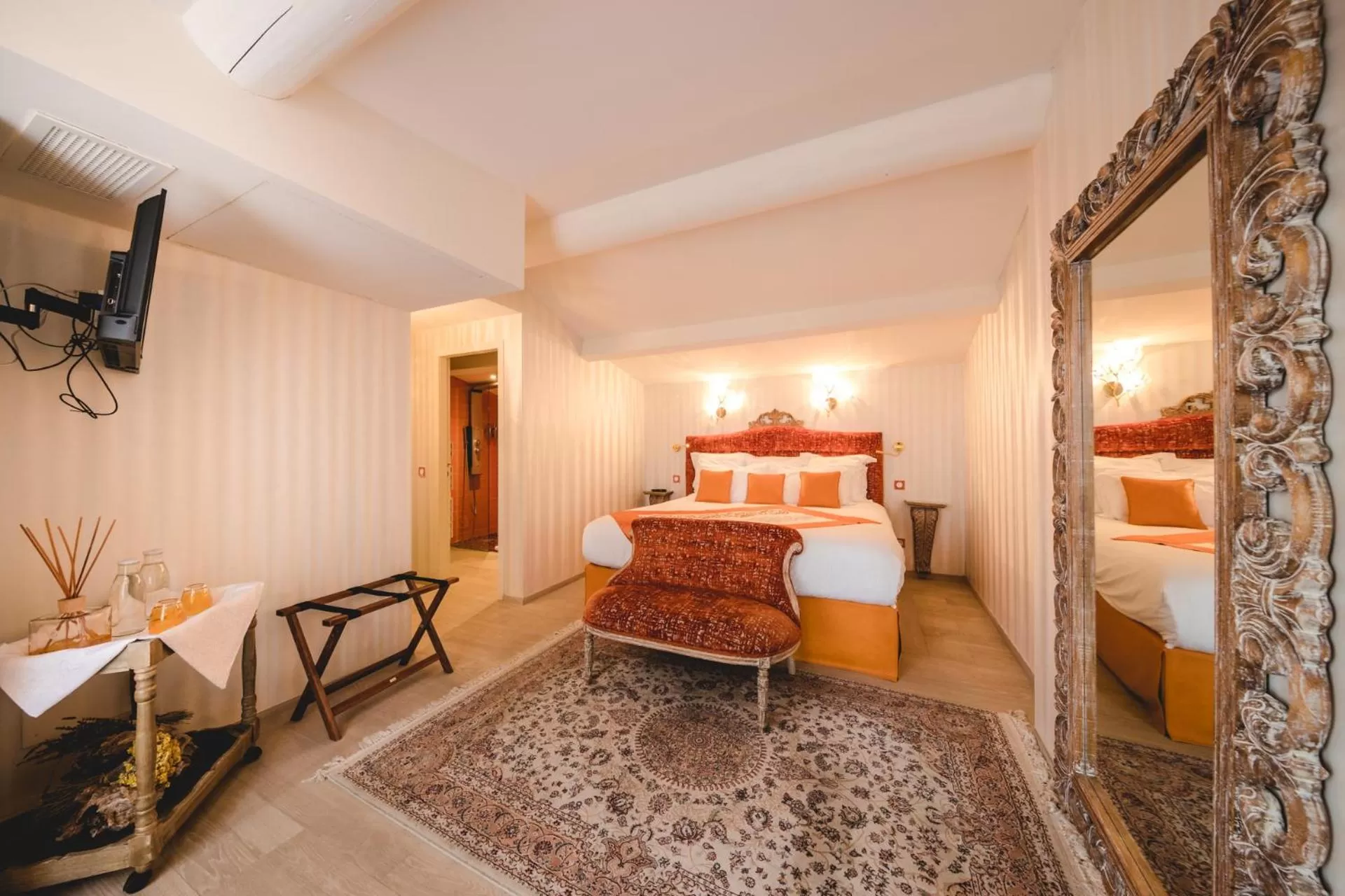 Bed in Le Petit Palais D'Aglae