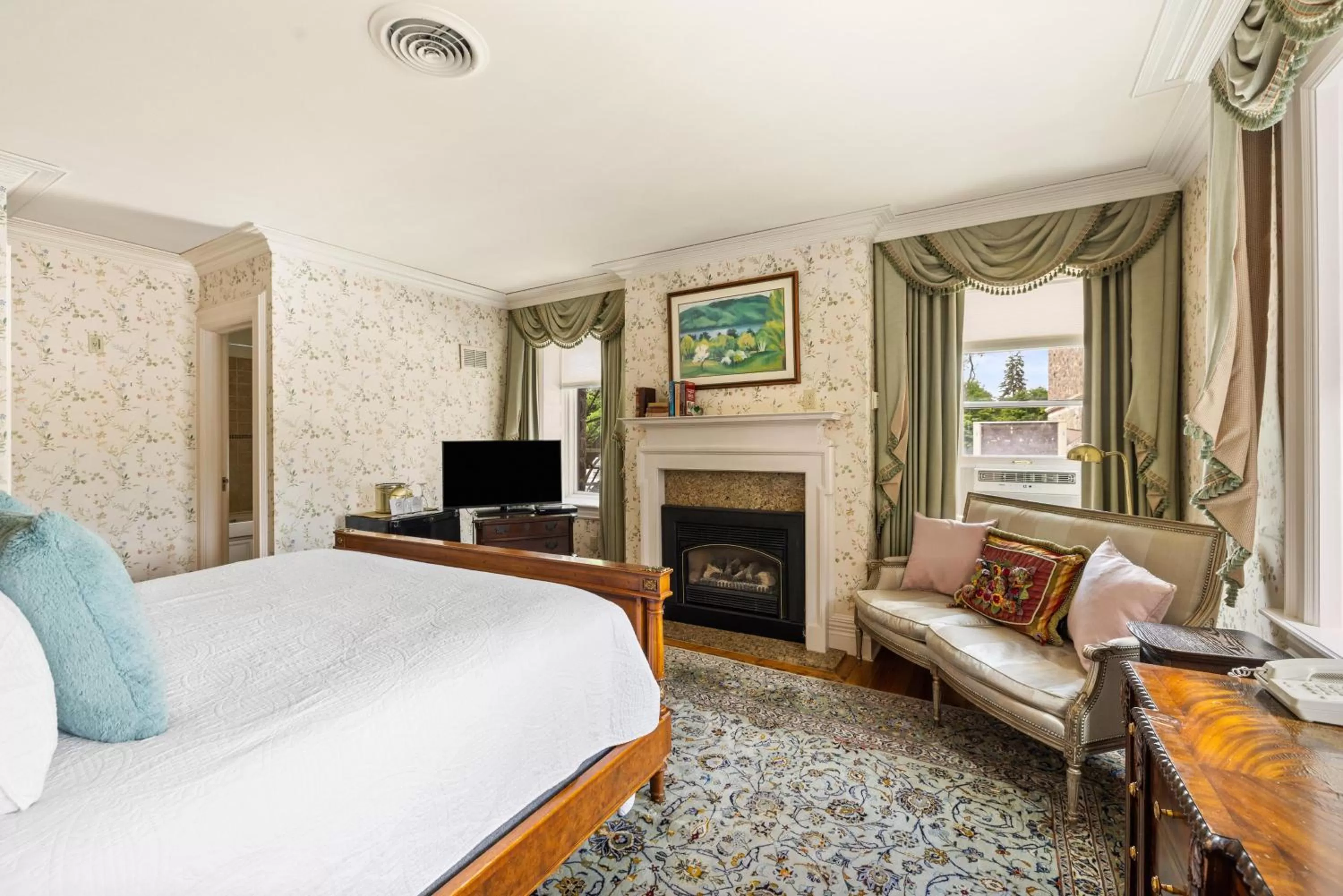 Seating Area in The Inn at Erlowest