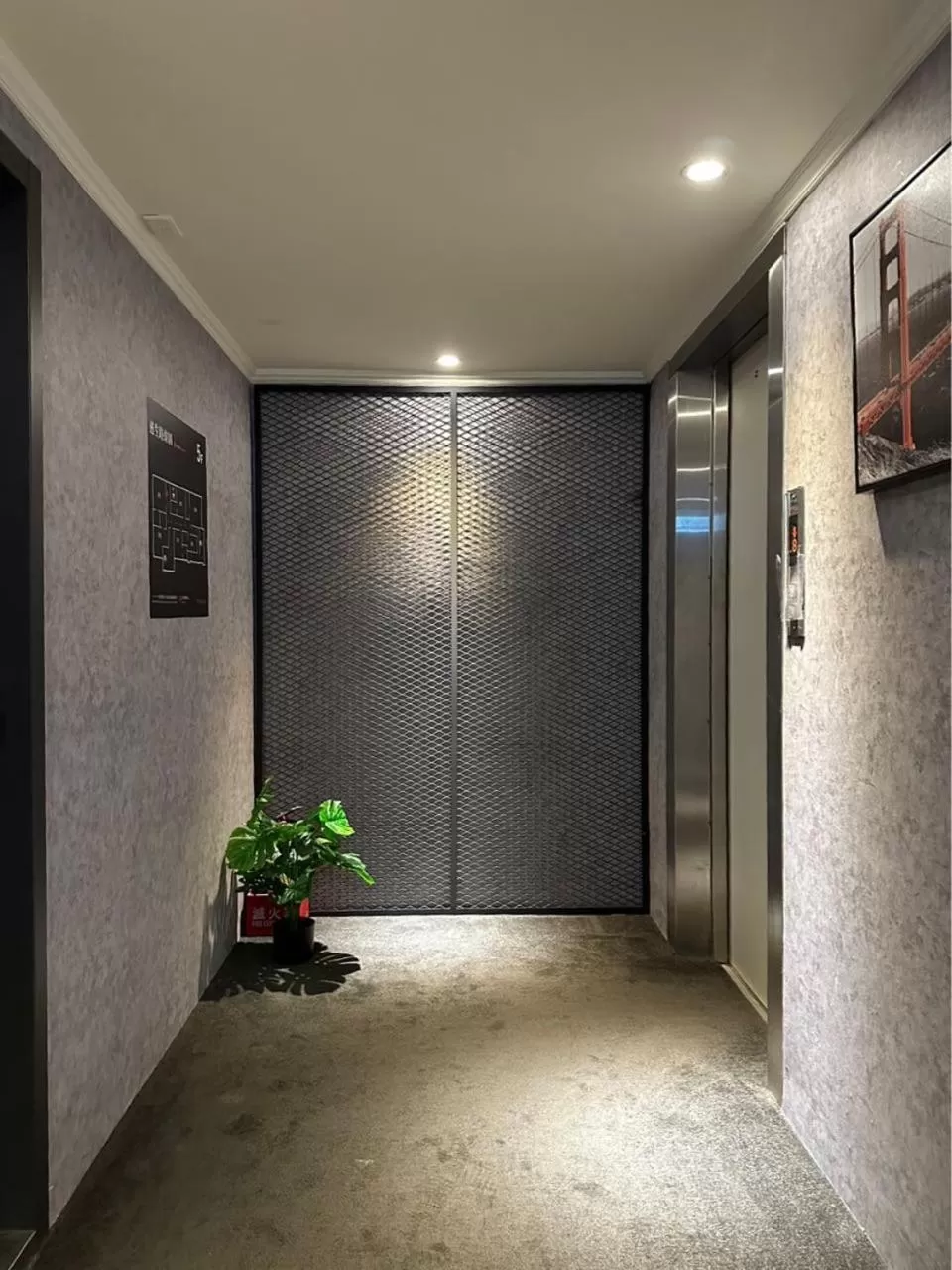 elevator in Puremeworld Hotel