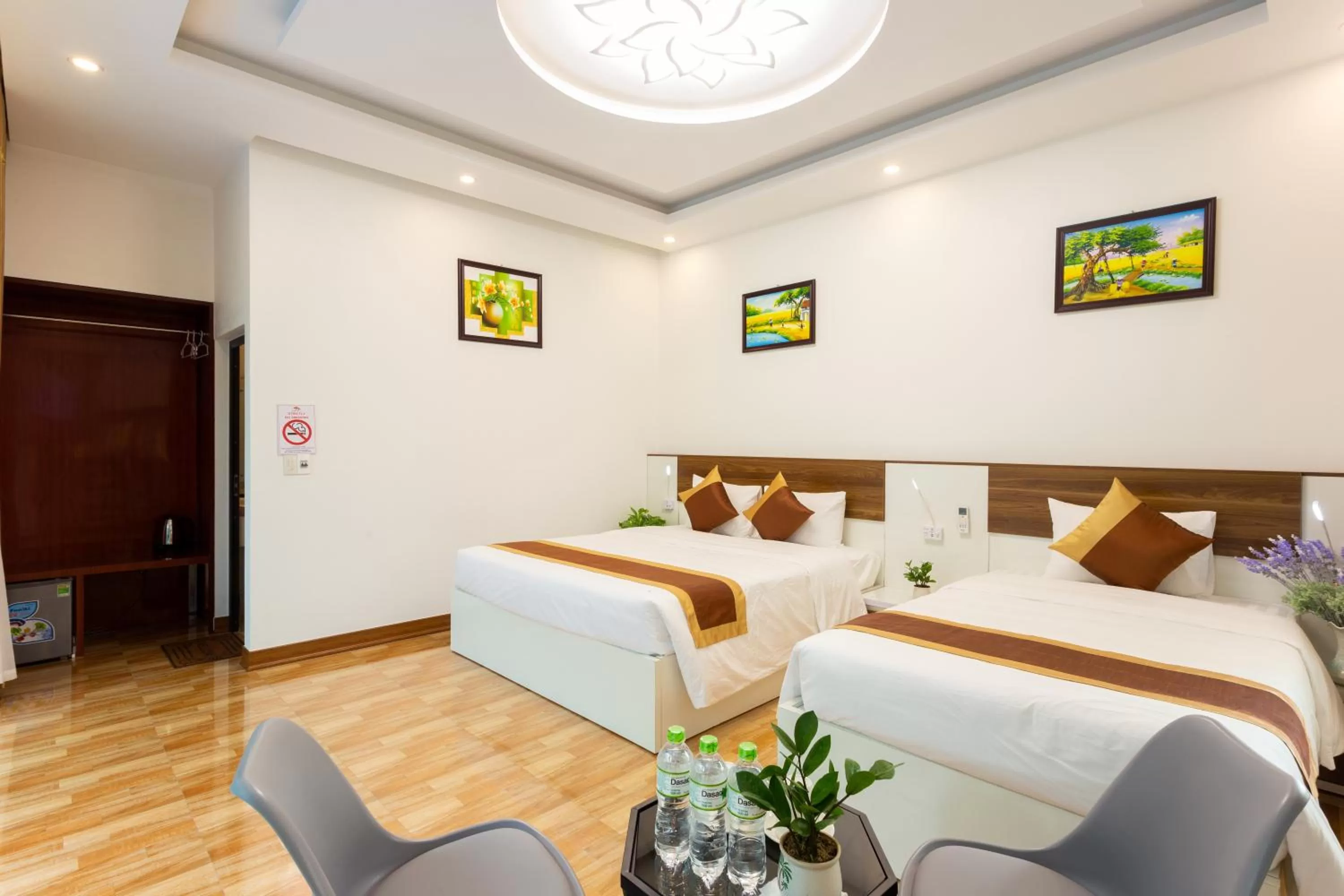 Bed in TAM COC SUNSHINE HOTEL